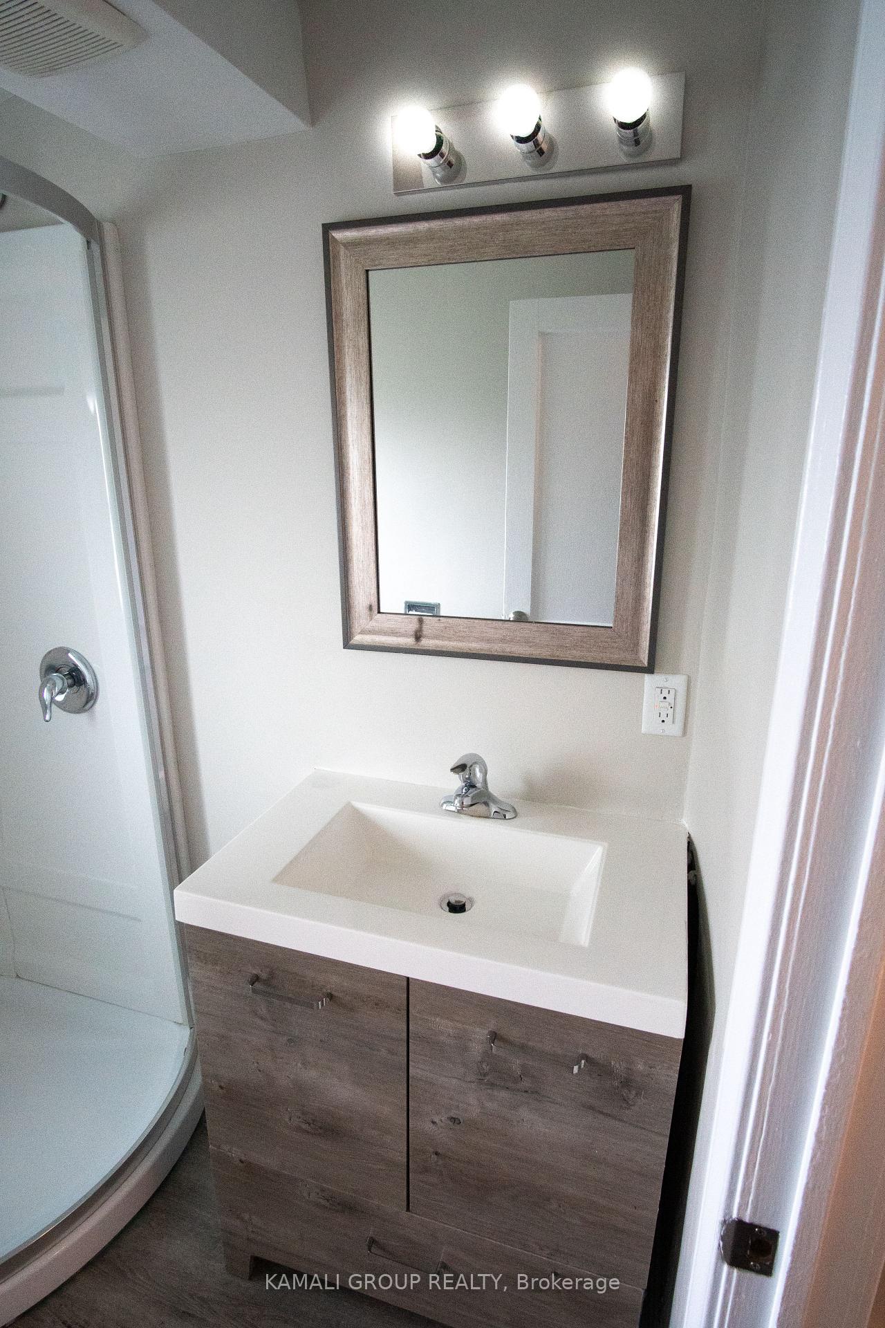 Photo 14 of Unit UPPER, 15 Sherbourne Street, St. Catharines, Facer — HOMEH