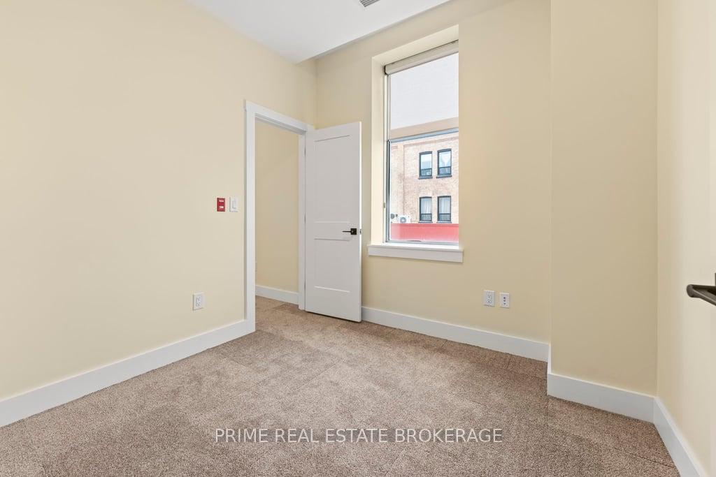Photo 8 of Unit 1, 408 Talbot Street, St. Thomas — HOMEH