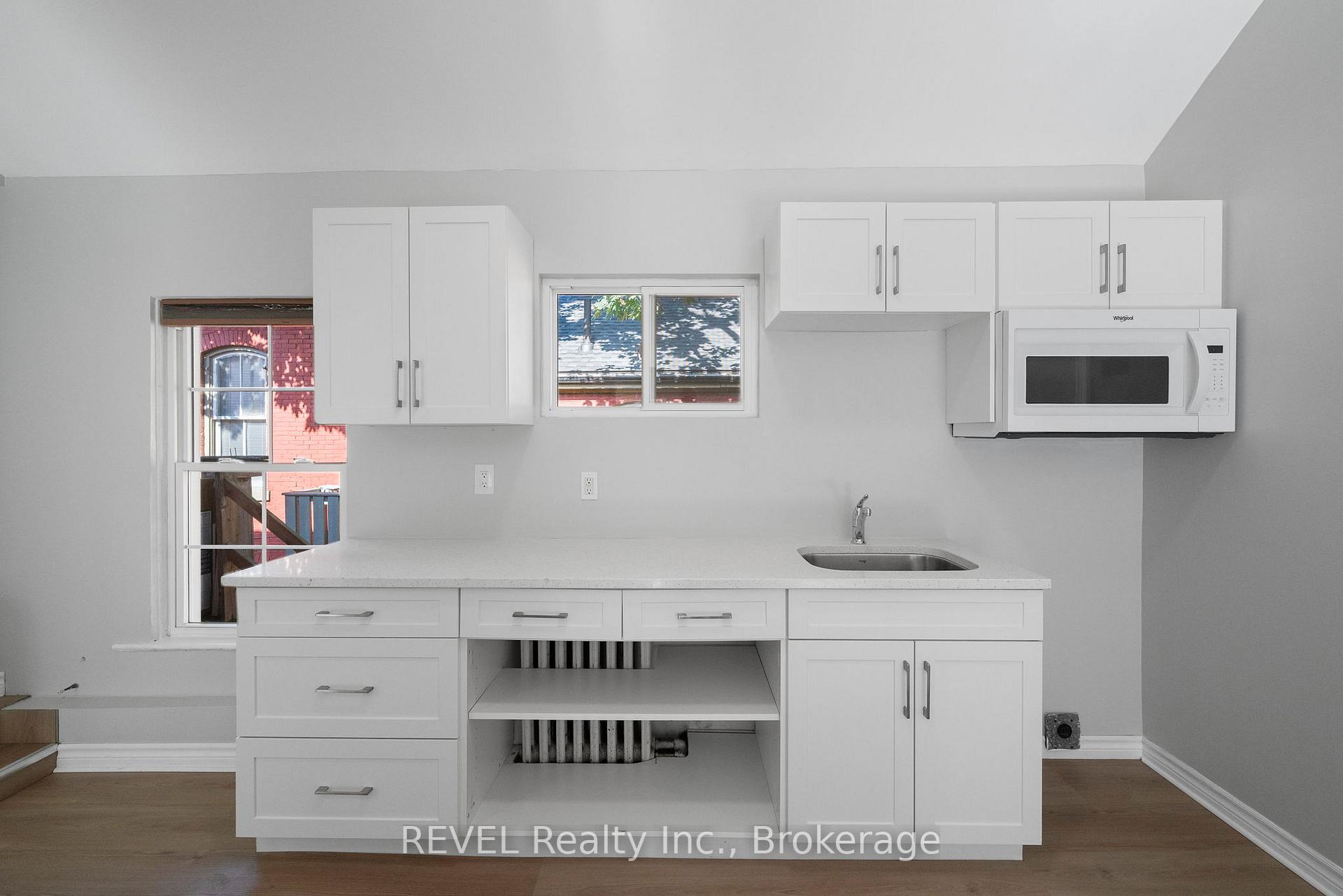 Photo 7 of Unit Unit 2, 166 James Street, St. Catharines, Downtown — HOMEH