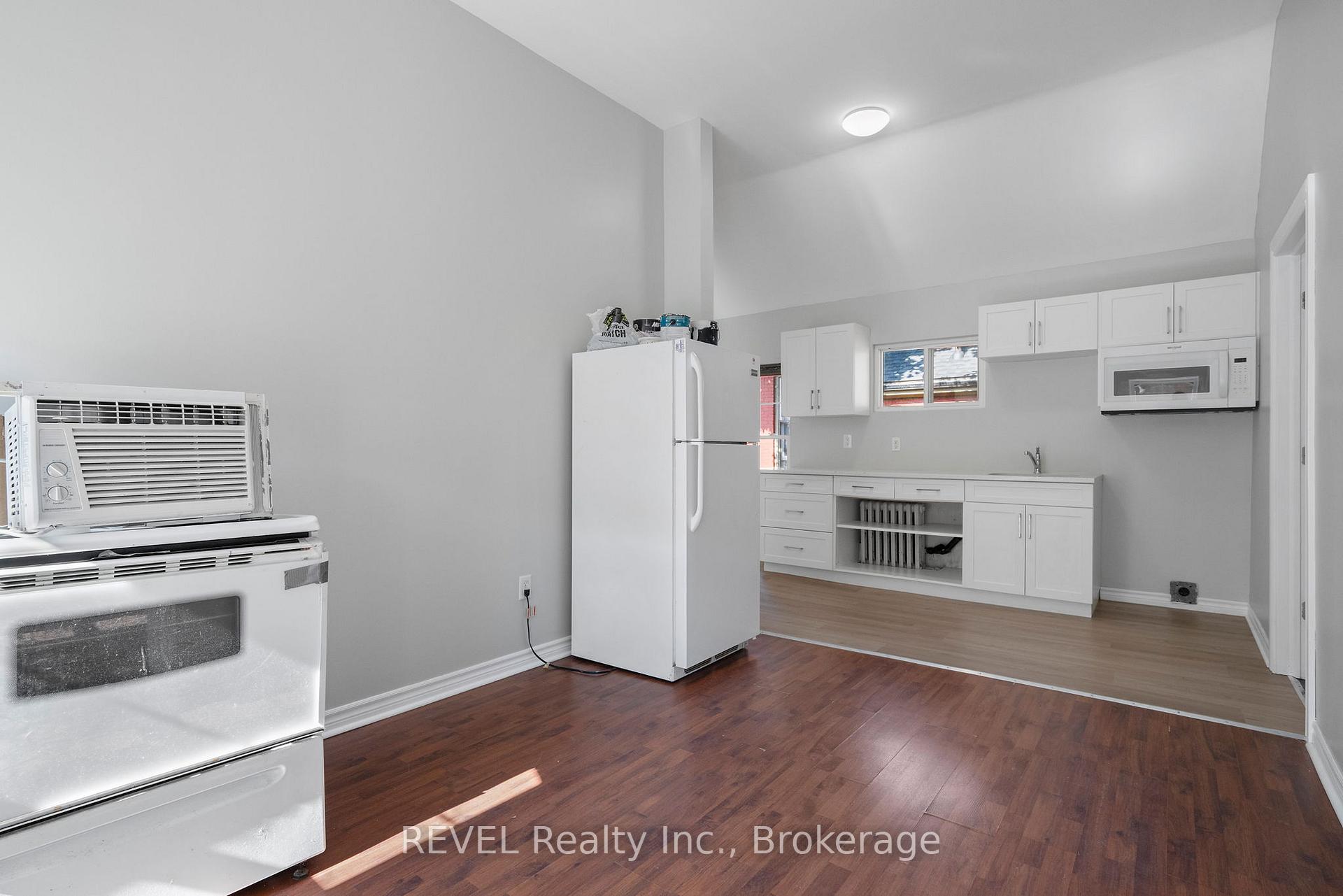Photo 11 of Unit Unit 2, 166 James Street, St. Catharines, Downtown — HOMEH