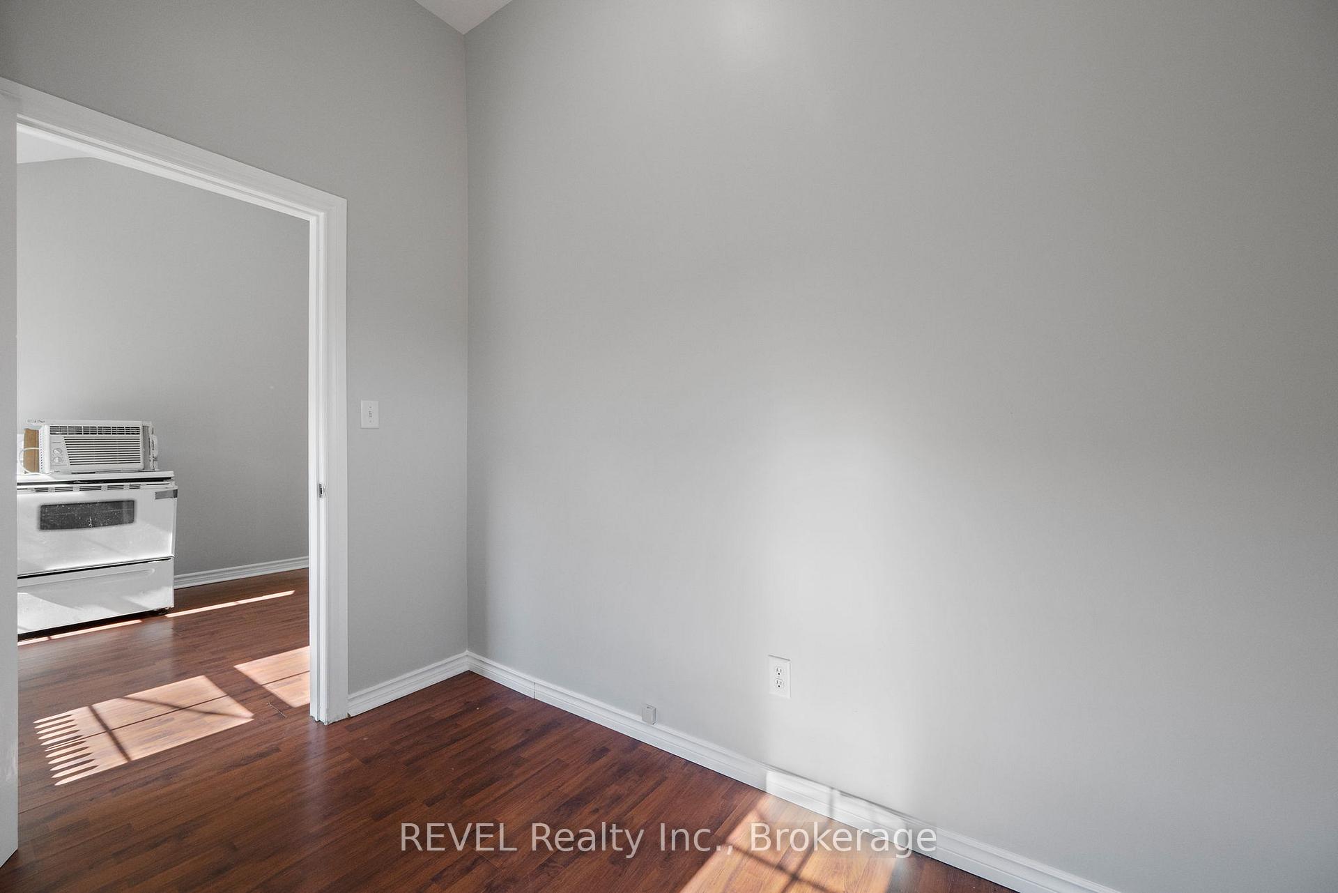 Photo 13 of Unit Unit 2, 166 James Street, St. Catharines, Downtown — HOMEH