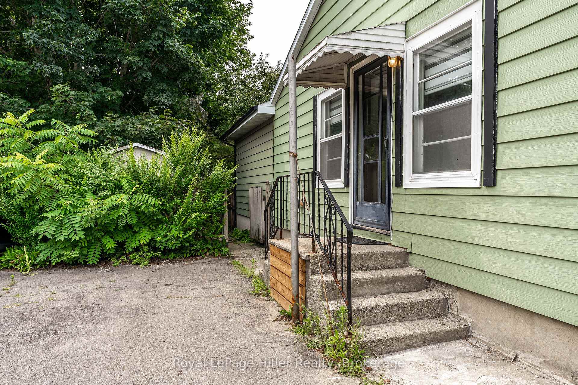 Photo 7 of 431 West Gore Street, Stratford — HOMEH