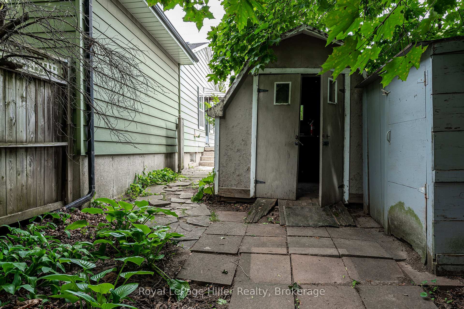 Photo 10 of 431 West Gore Street, Stratford — HOMEH