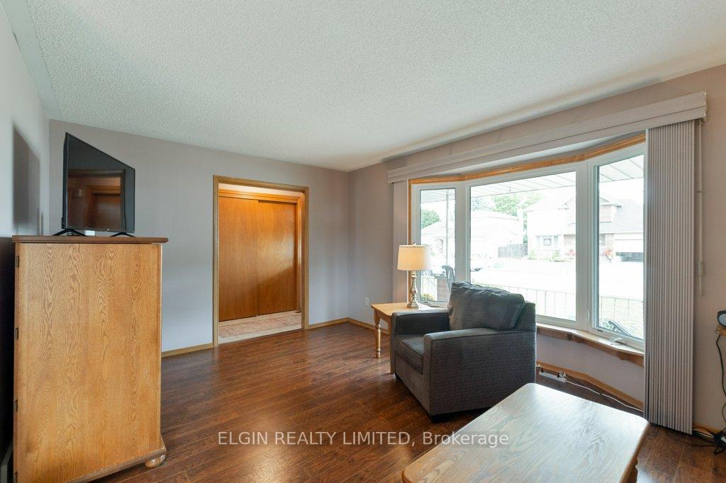 Photo 5 of 20 Farmington Drive, St. Thomas — HOMEH