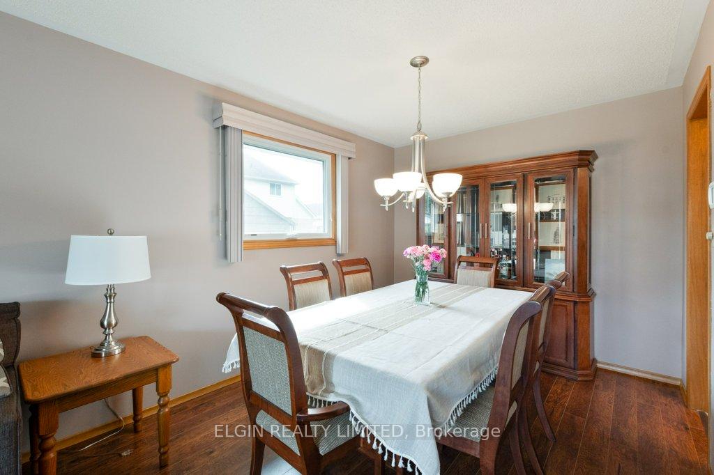 Photo 6 of 20 Farmington Drive, St. Thomas — HOMEH