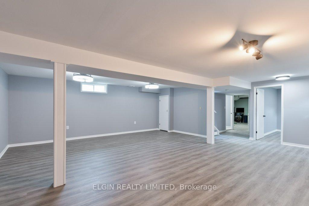 Photo 16 of 20 Farmington Drive, St. Thomas — HOMEH
