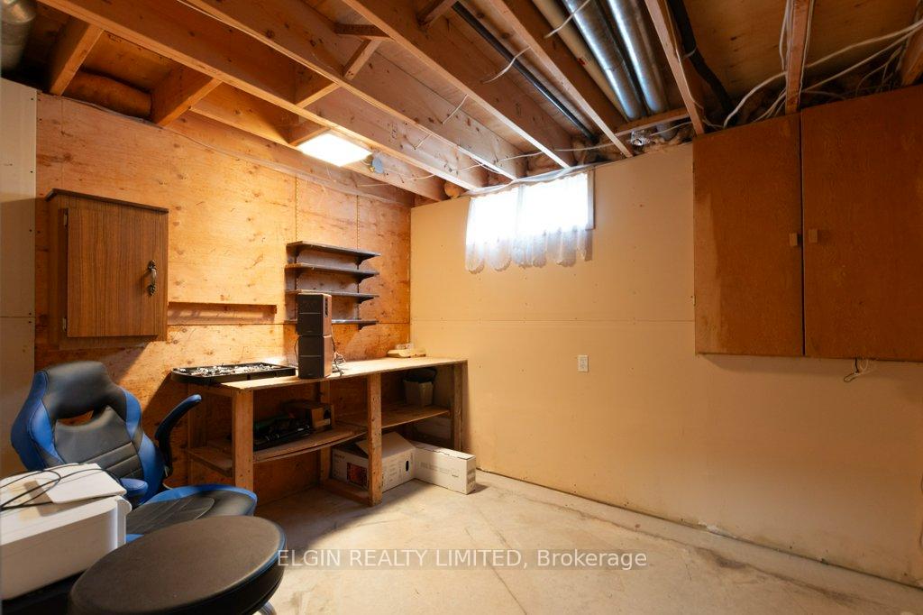 Photo 22 of 20 Farmington Drive, St. Thomas — HOMEH