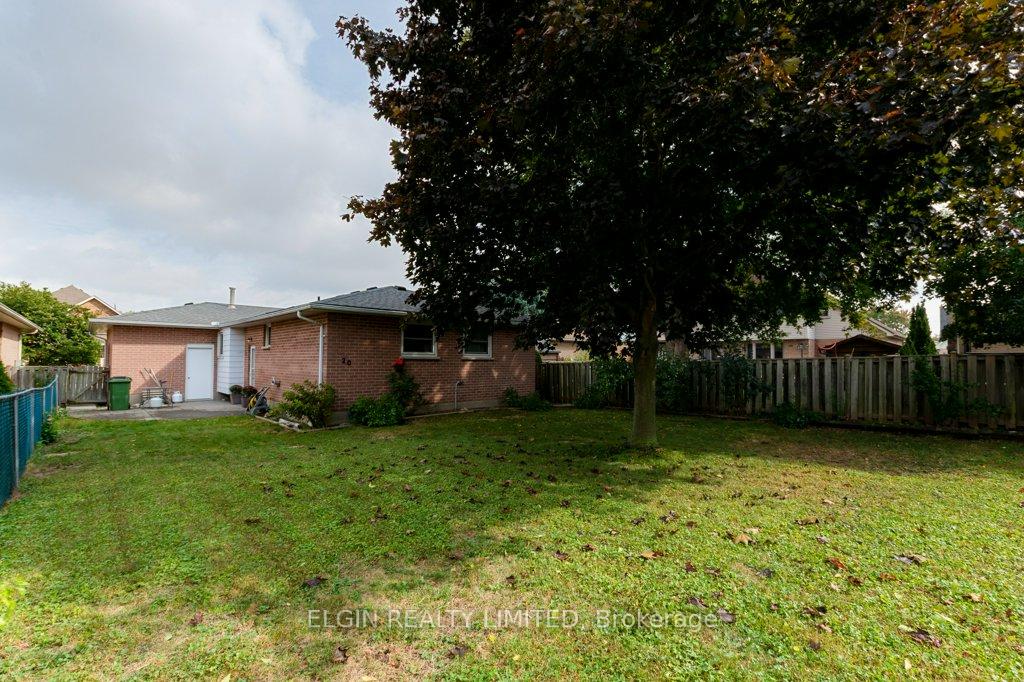 Photo 24 of 20 Farmington Drive, St. Thomas — HOMEH