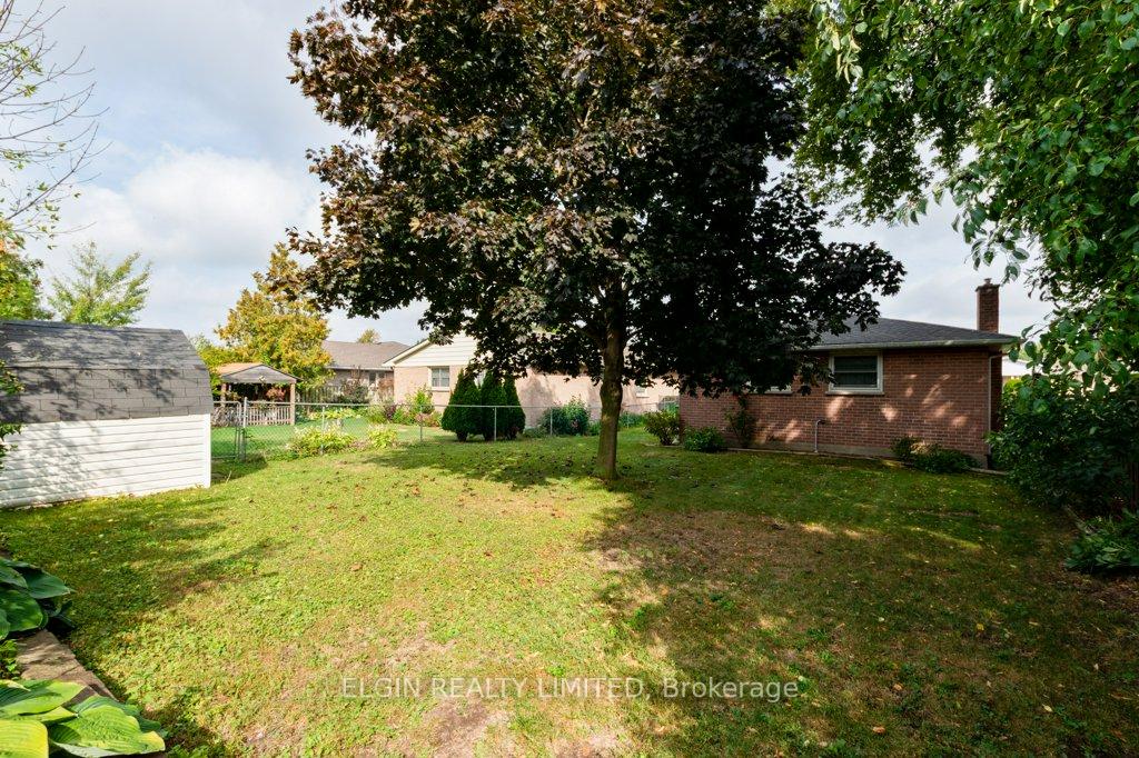 Photo 26 of 20 Farmington Drive, St. Thomas — HOMEH