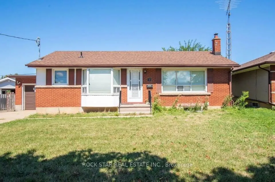 Front of Unit Lower, 17 Ridgeview Avenue