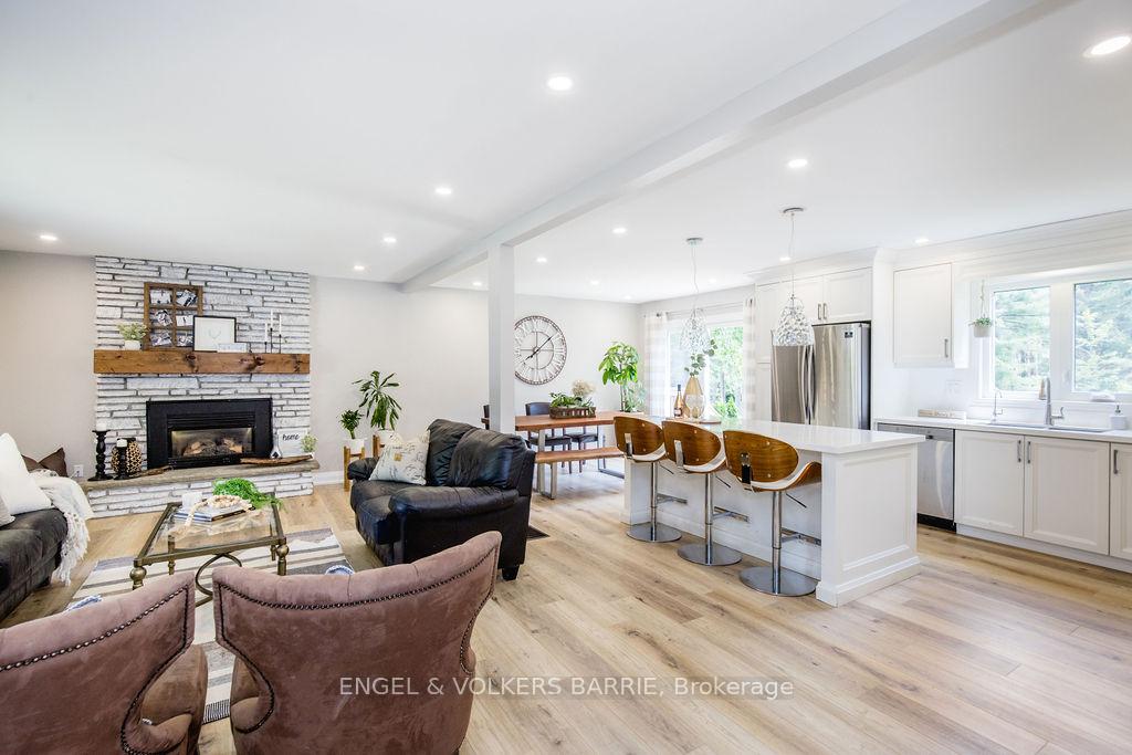 Photo 5 of 1175 Carson Road, Springwater, Midhurst — HOMEH