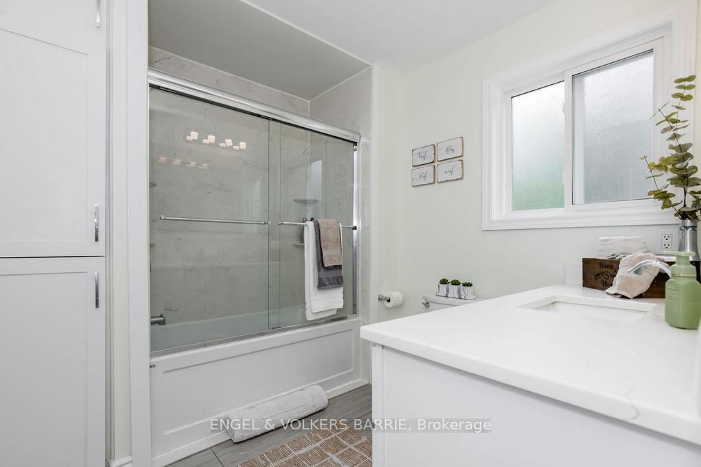 Photo 19 of 1175 Carson Road, Springwater, Midhurst — HOMEH