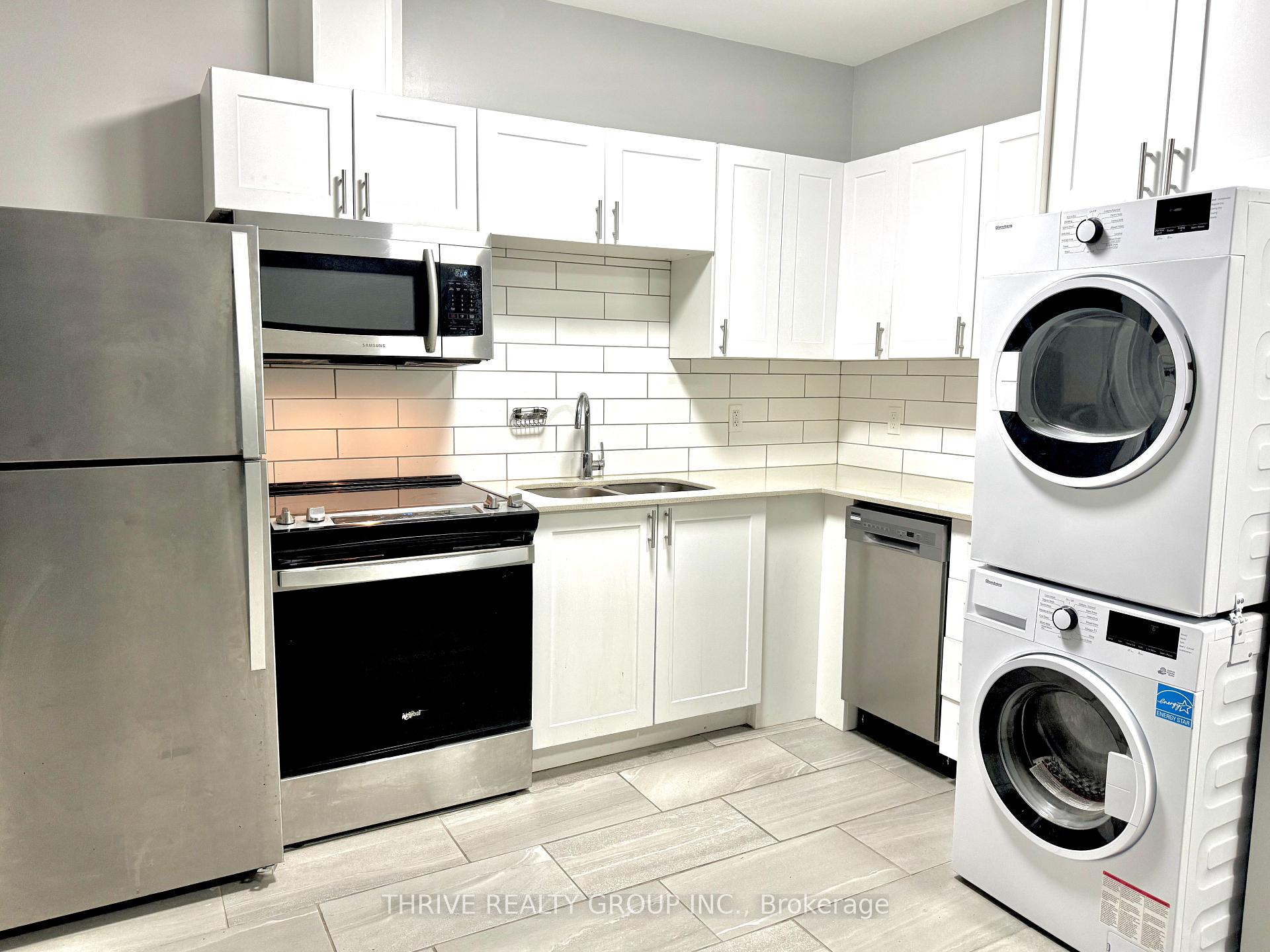 Photo 2 of Unit 6, 268 Talbot Street, St. Thomas — HOMEH