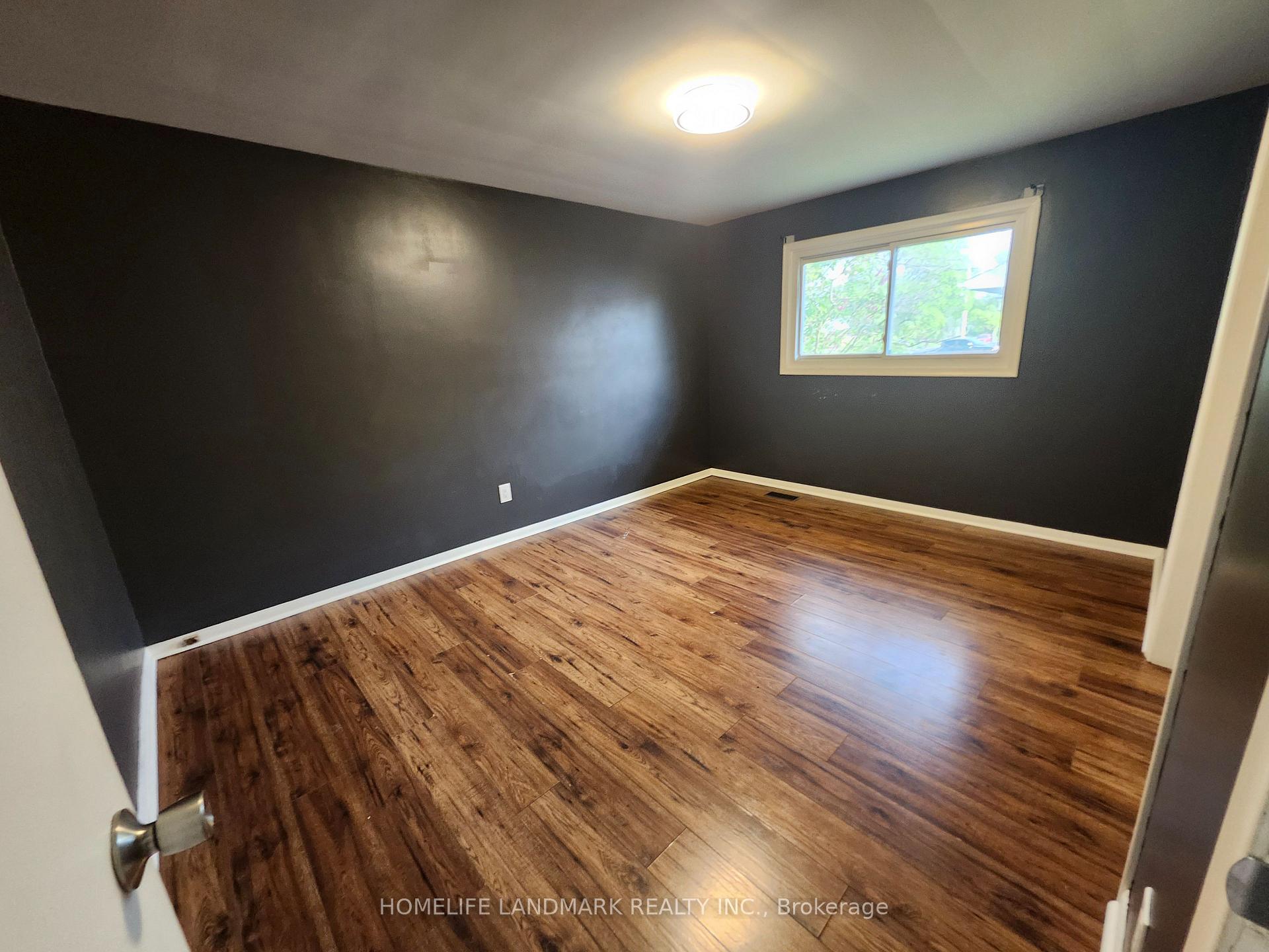 Photo 7 of 22 Oakmount Drive, St. Catharines, Glendale/Glenridge — HOMEH