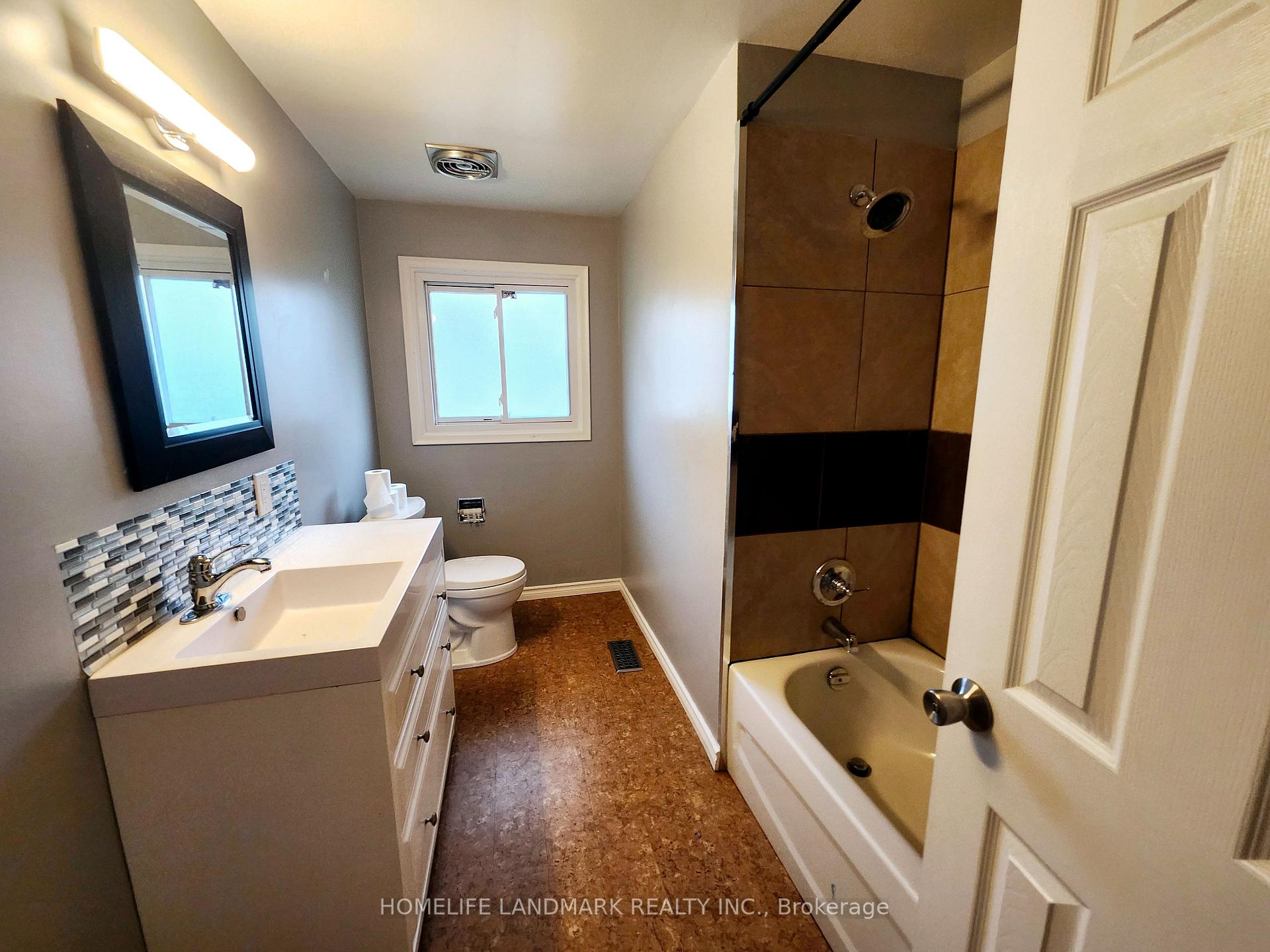 Photo 8 of 22 Oakmount Drive, St. Catharines, Glendale/Glenridge — HOMEH