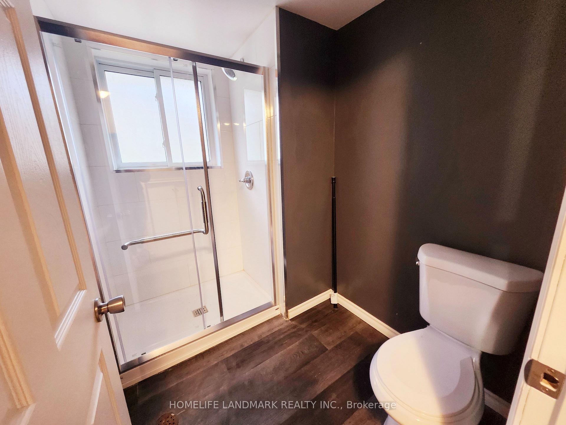 Photo 18 of 22 Oakmount Drive, St. Catharines, Glendale/Glenridge — HOMEH