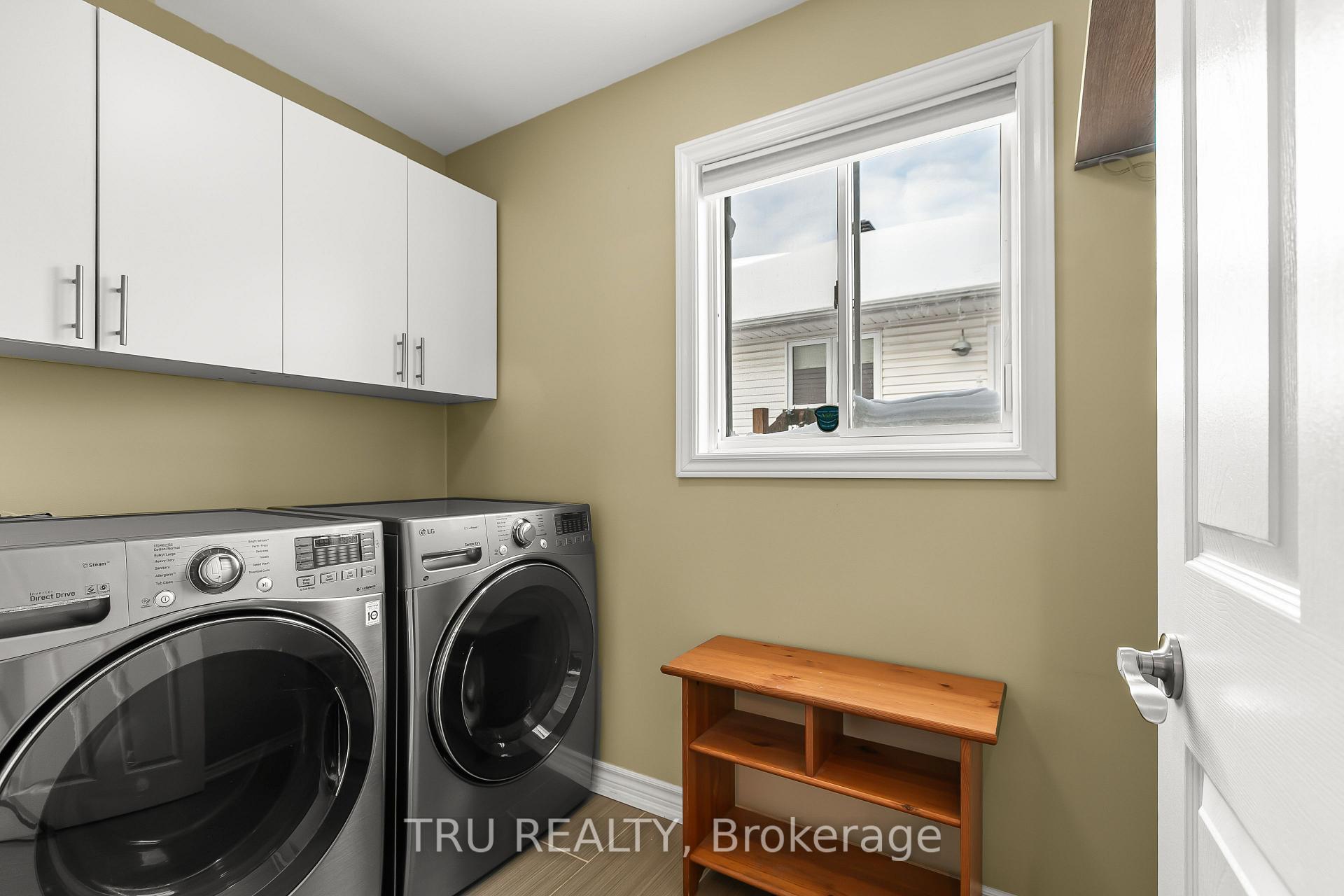 Photo 5 of 49 Stonepath Crescent N, Ottawa, Stittsville (Central) — HOMEH