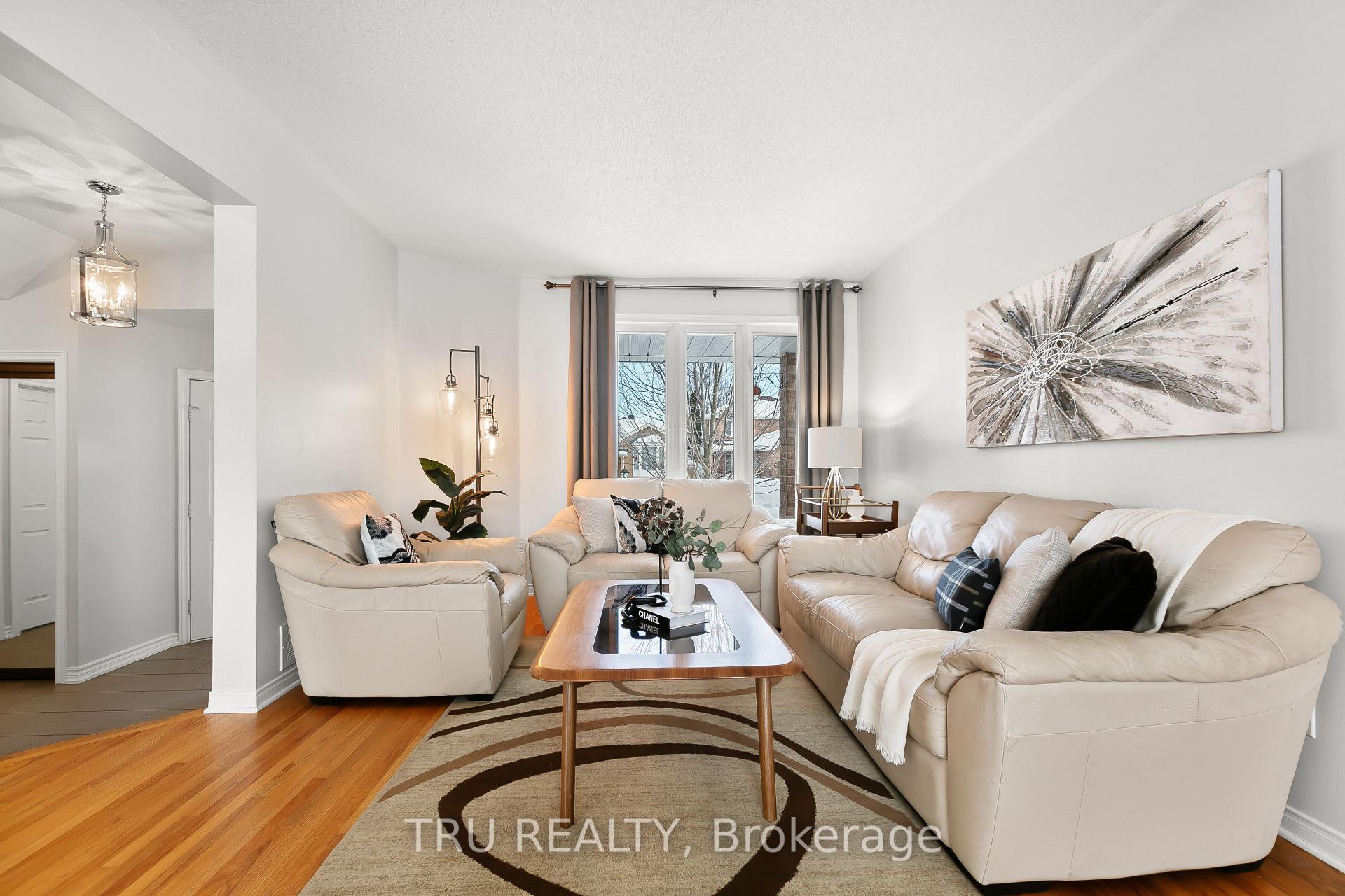 Photo 7 of 49 Stonepath Crescent N, Ottawa, Stittsville (Central) — HOMEH