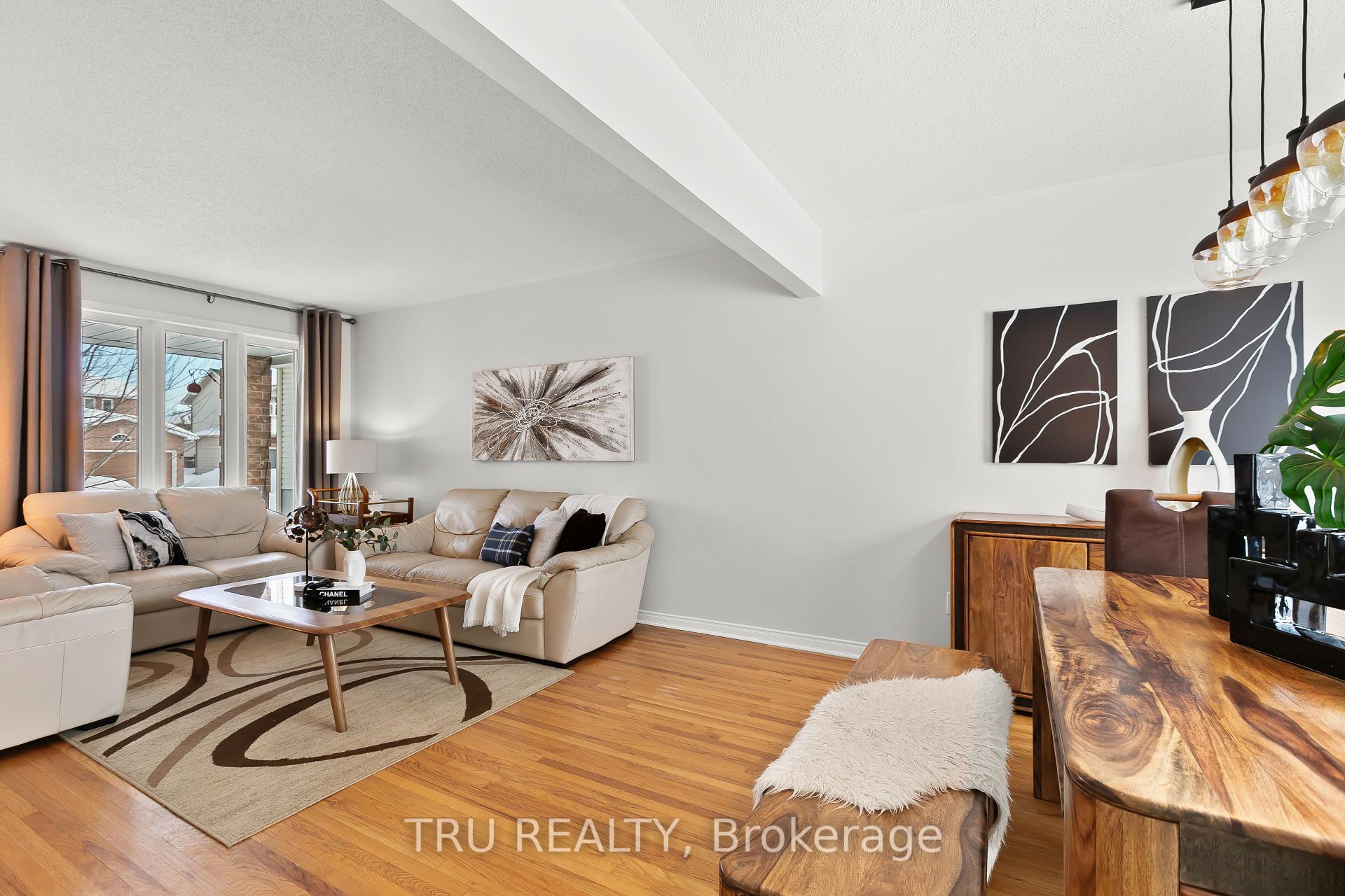 Photo 8 of 49 Stonepath Crescent N, Ottawa, Stittsville (Central) — HOMEH