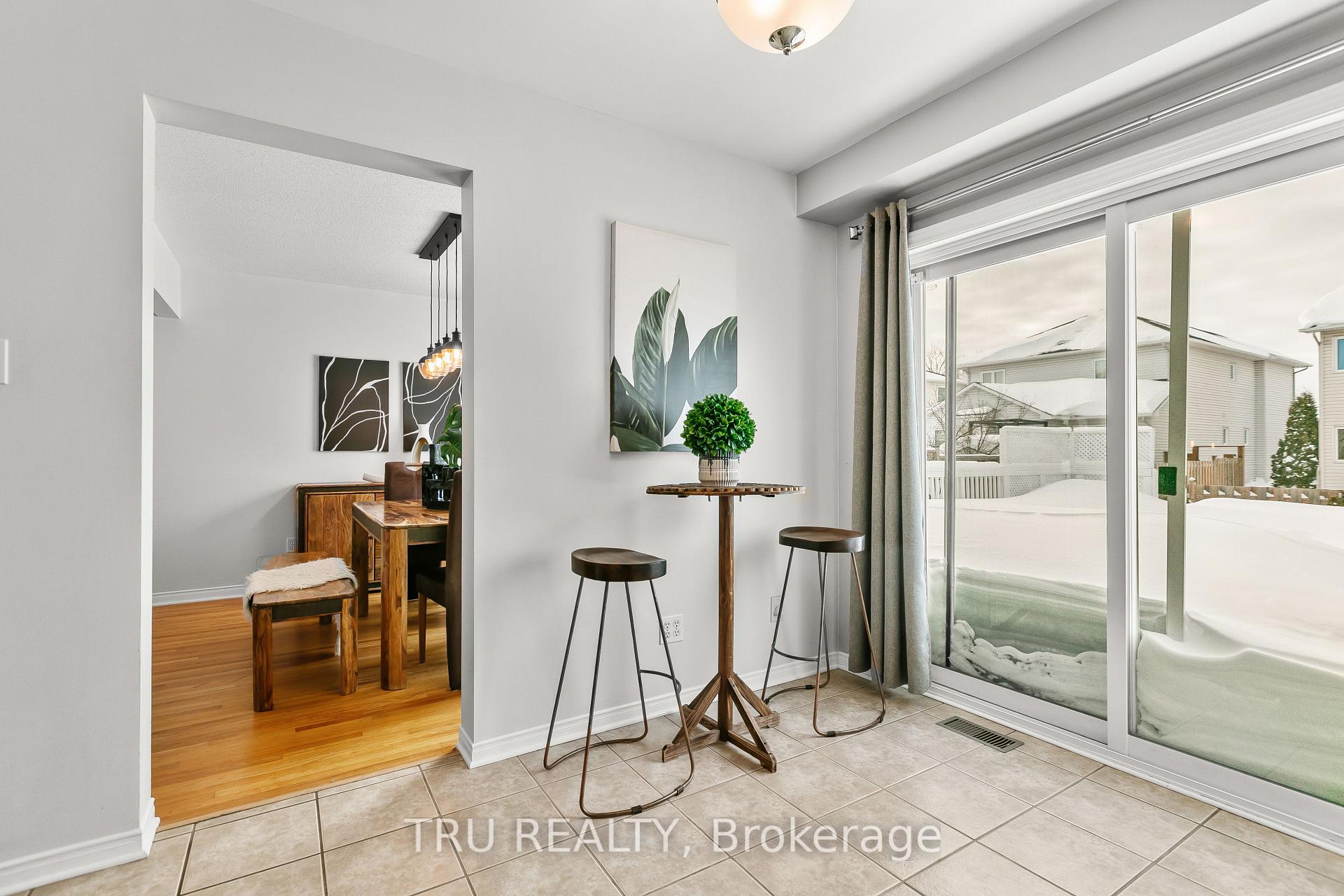 Photo 11 of 49 Stonepath Crescent N, Ottawa, Stittsville (Central) — HOMEH