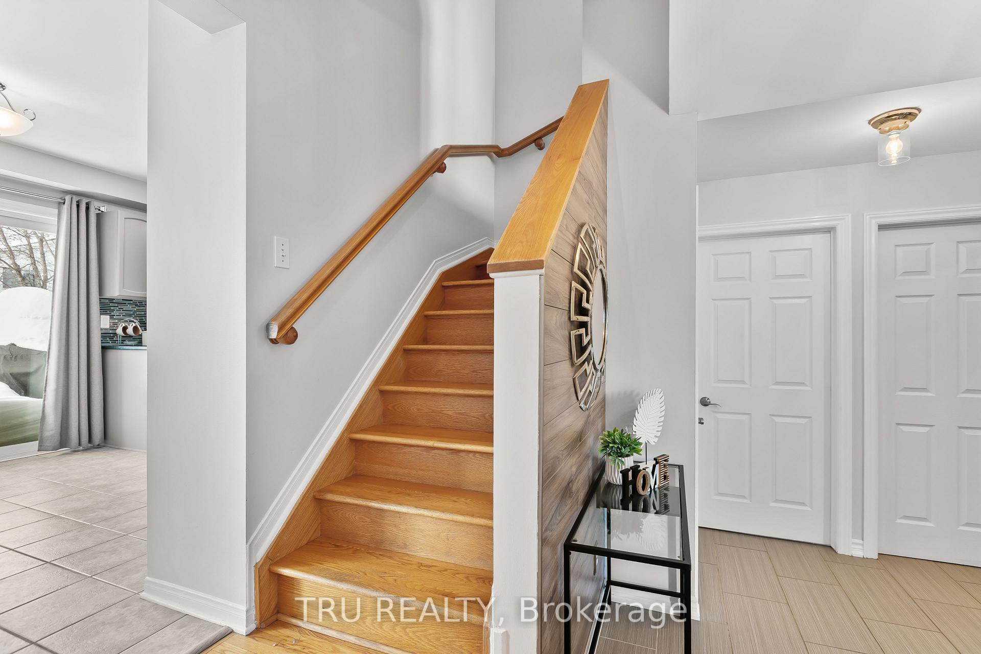 Photo 15 of 49 Stonepath Crescent N, Ottawa, Stittsville (Central) — HOMEH