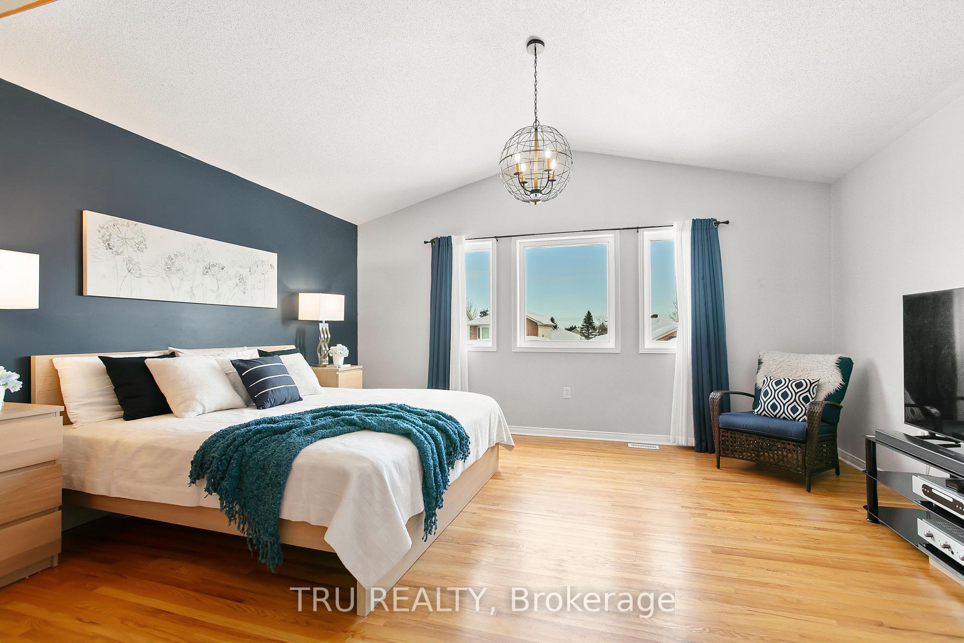 Photo 16 of 49 Stonepath Crescent N, Ottawa, Stittsville (Central) — HOMEH