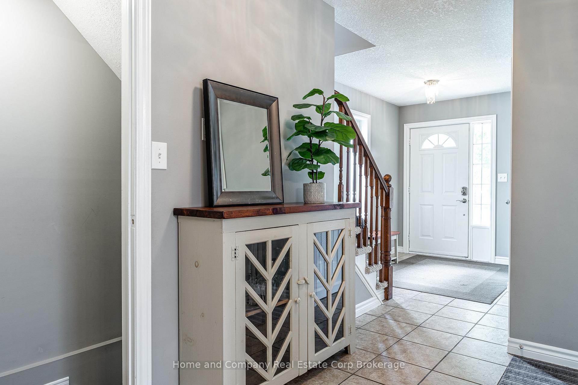 Photo 2 of 155 Franklin Drive, Stratford — HOMEH