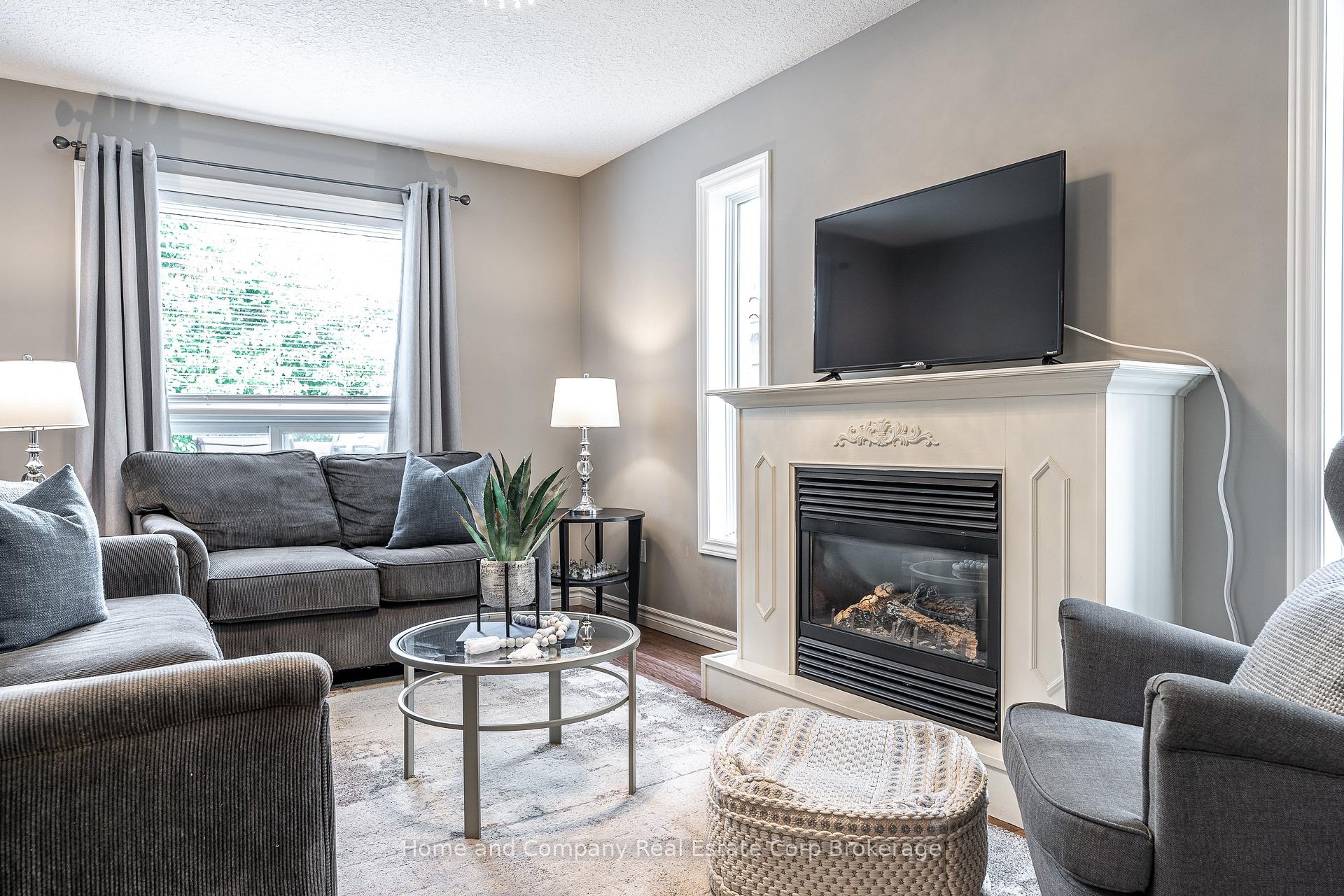 Photo 3 of 155 Franklin Drive, Stratford — HOMEH