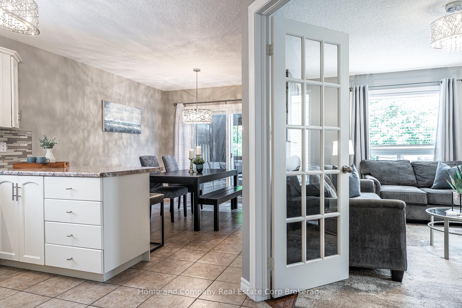 Photo 6 of 155 Franklin Drive, Stratford — HOMEH