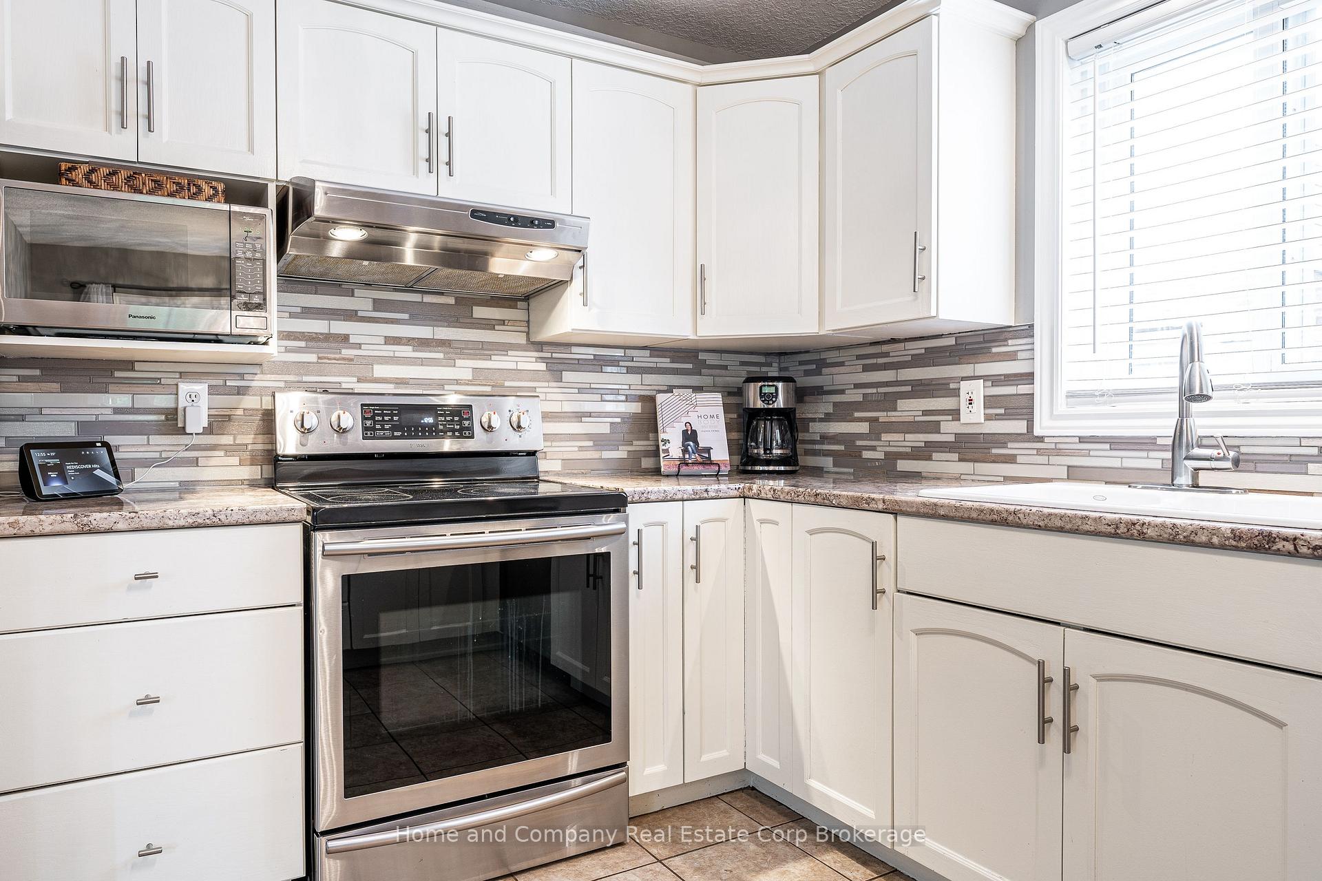 Photo 10 of 155 Franklin Drive, Stratford — HOMEH
