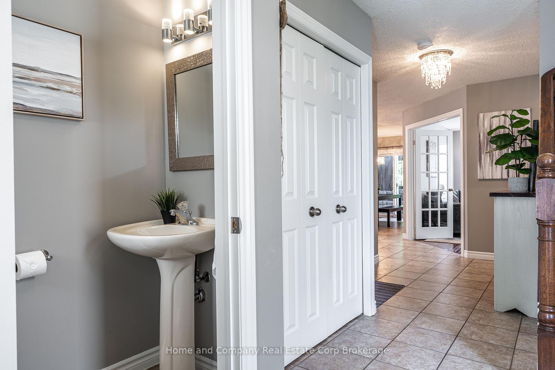 Photo 13 of 155 Franklin Drive, Stratford — HOMEH