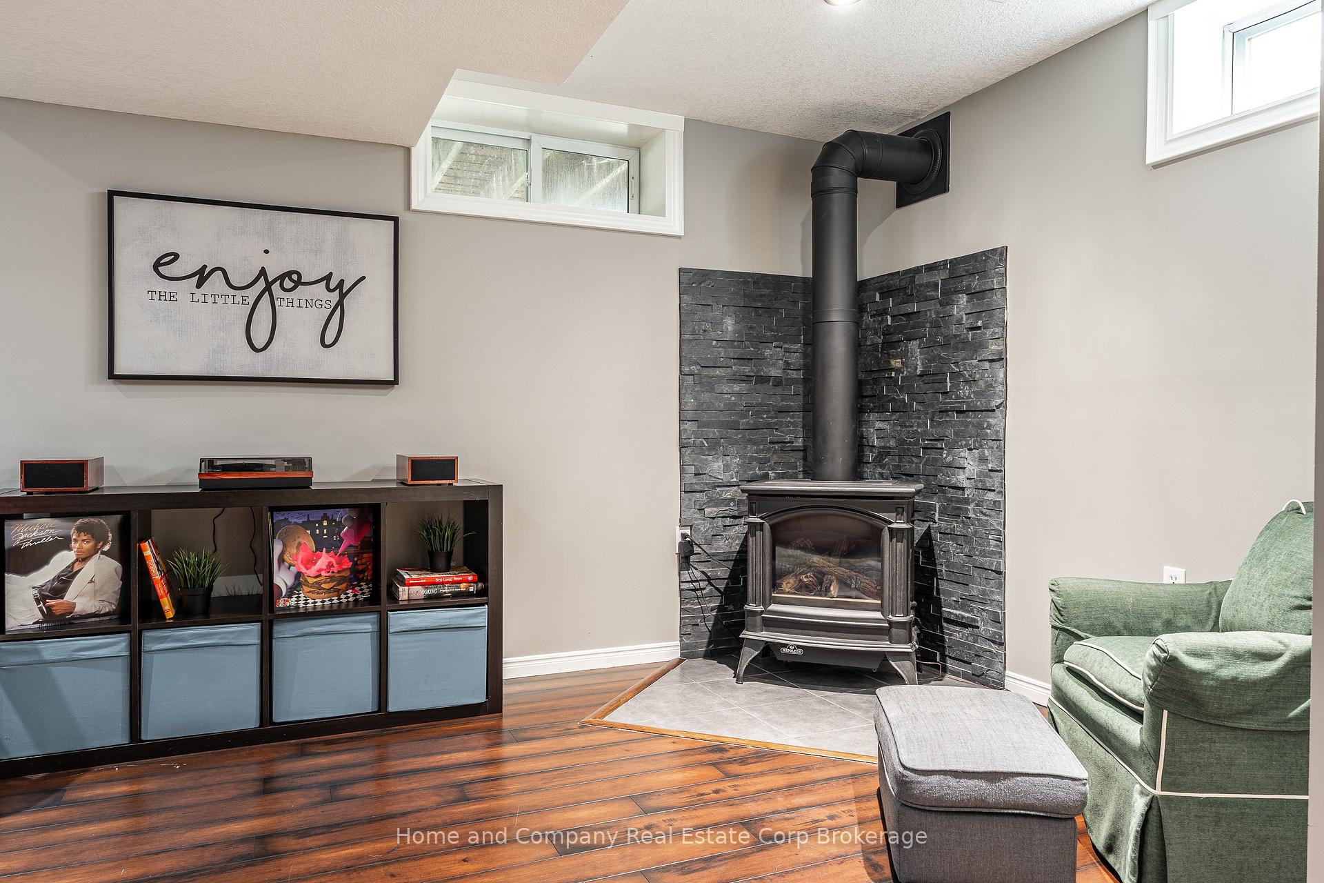 Photo 32 of 155 Franklin Drive, Stratford — HOMEH