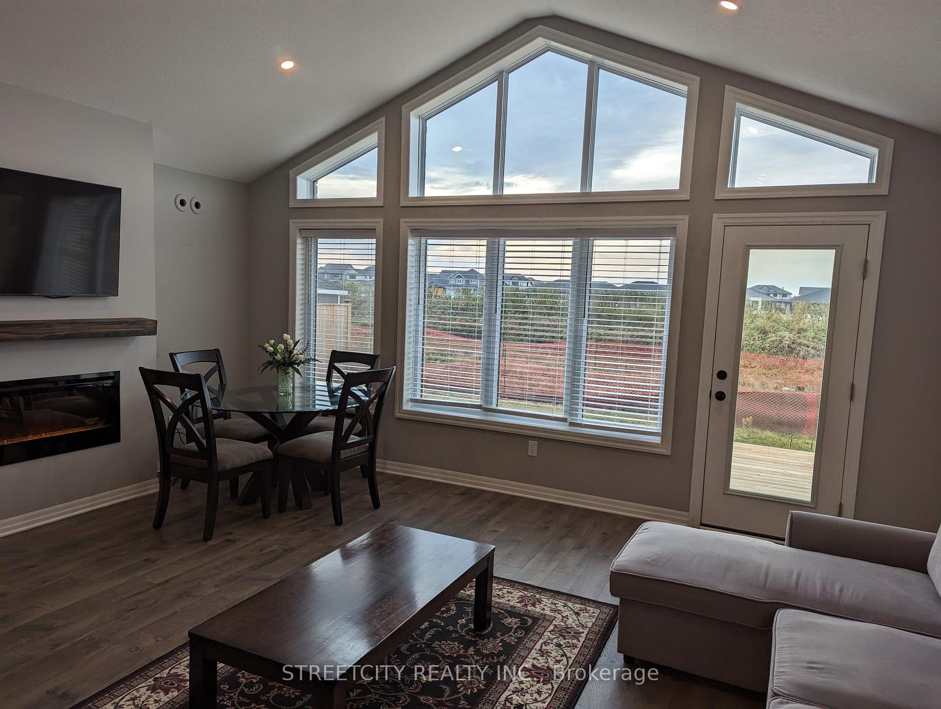 Photo 4 of 51 Foxtail Lane, St. Thomas — HOMEH
