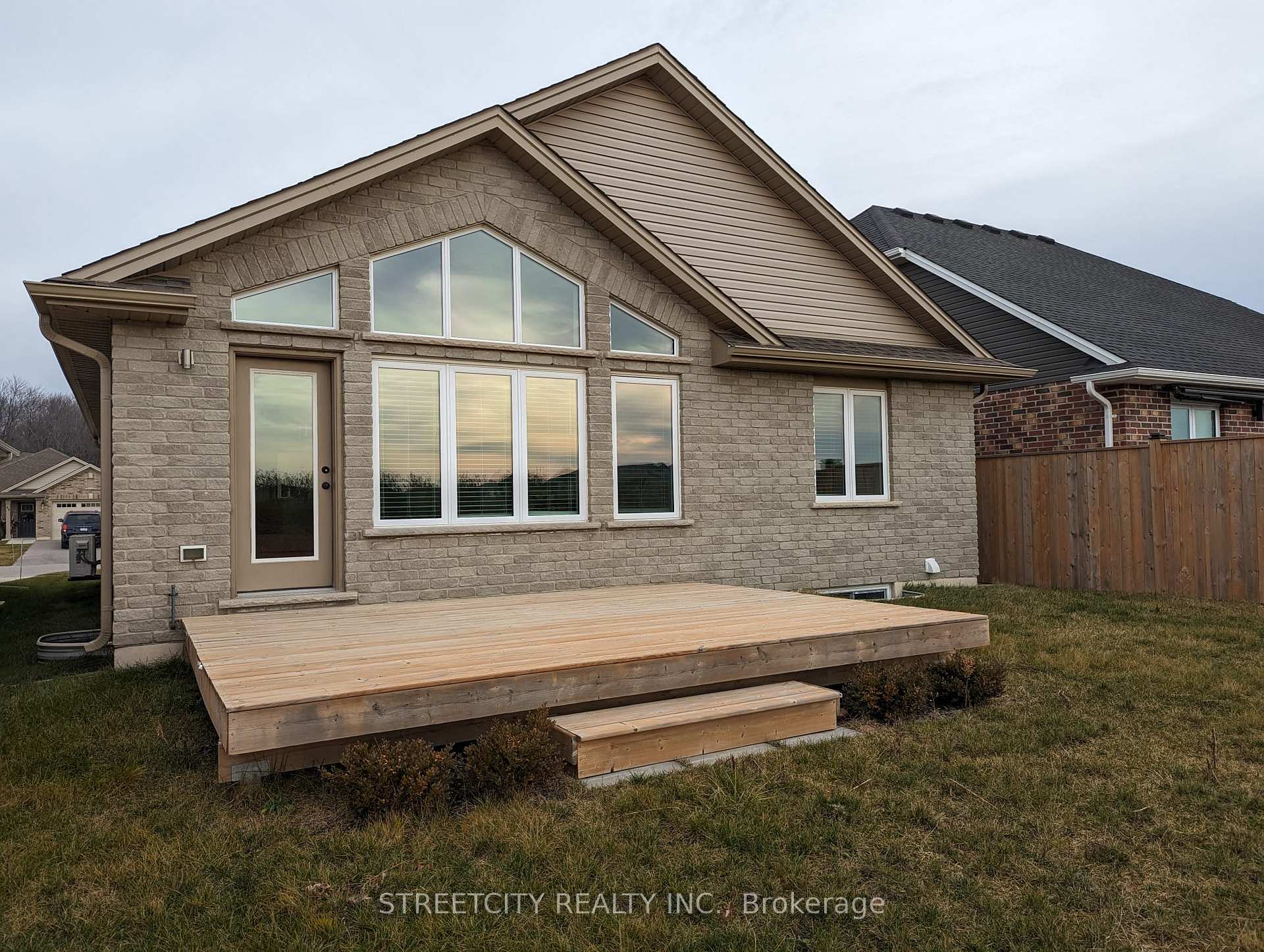 Photo 11 of 51 Foxtail Lane, St. Thomas — HOMEH