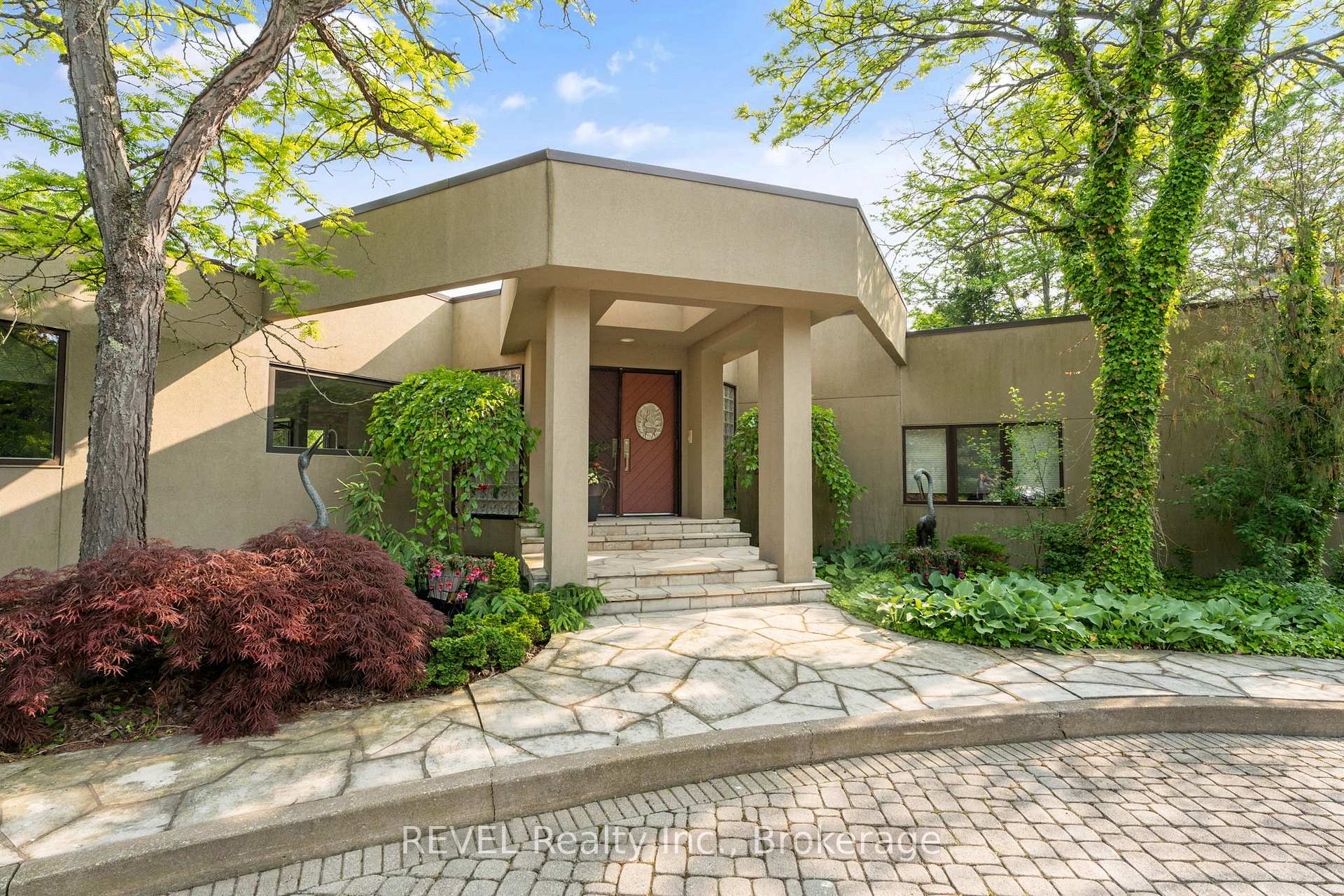 Photo 1 of 2721 Decew Road, St. Catharines, Rykert/Vansickle — HOMEH