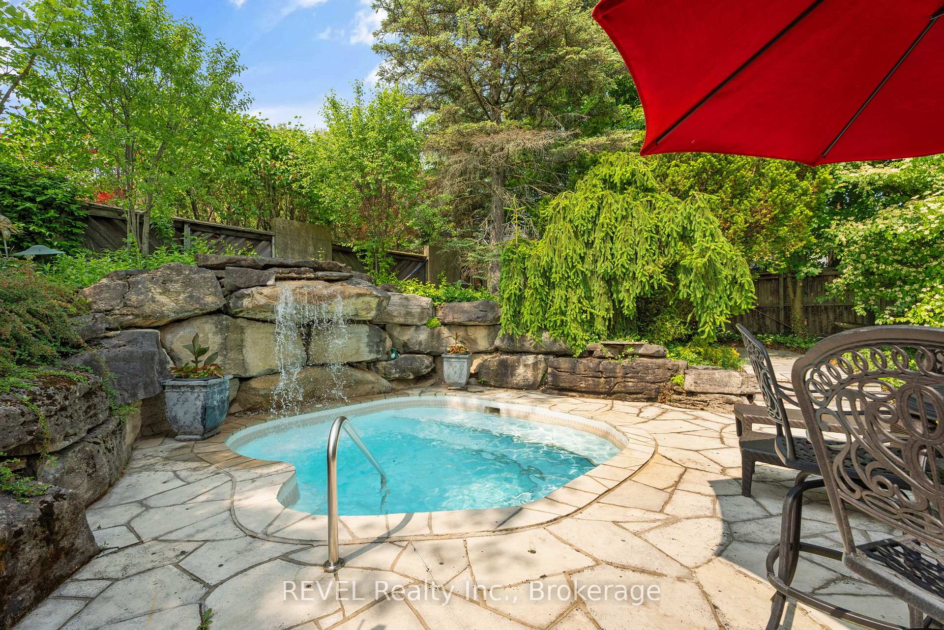 Photo 10 of 2721 Decew Road, St. Catharines, Rykert/Vansickle — HOMEH
