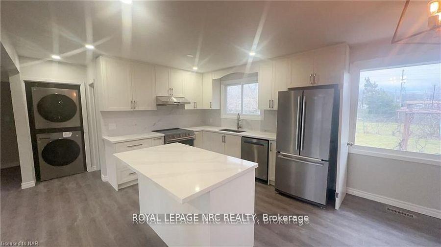Photo 3 of Unit Upper, 31 Joanna Drive, St. Catharines, Vine/Linwell — HOMEH