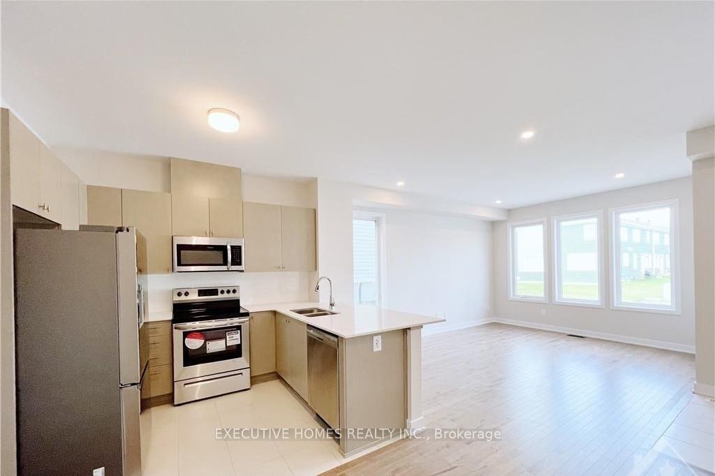 Photo 7 of 830 Bascule Place, Ottawa, Btwn Franktown Rd. & Fallowfield Rd. — HOMEH