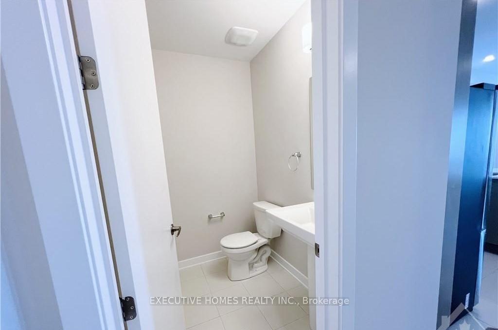 Photo 9 of 830 Bascule Place, Ottawa, Btwn Franktown Rd. & Fallowfield Rd. — HOMEH