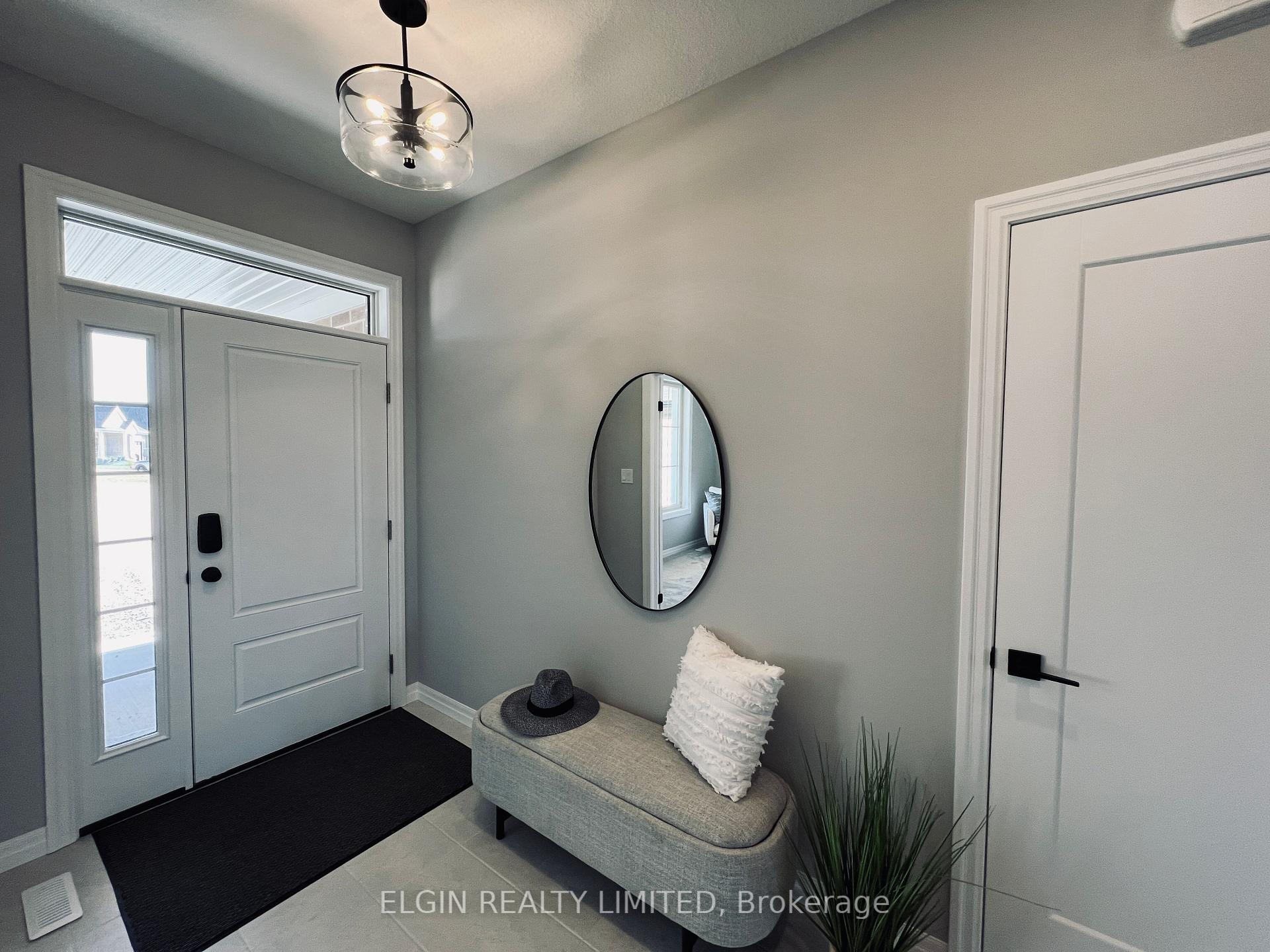 Photo 4 of 11 Dunning Way, St. Thomas — HOMEH