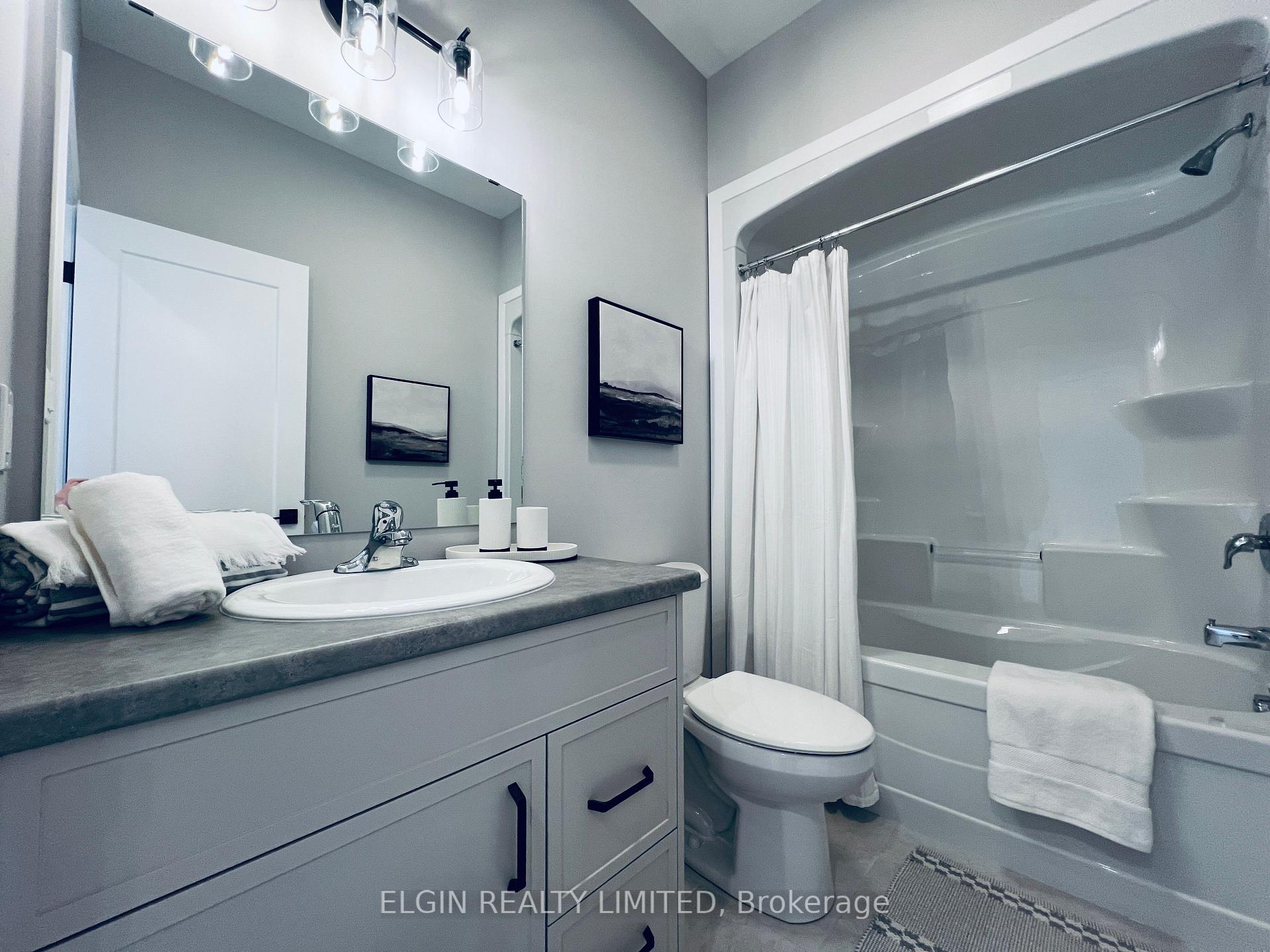 Photo 7 of 11 Dunning Way, St. Thomas — HOMEH