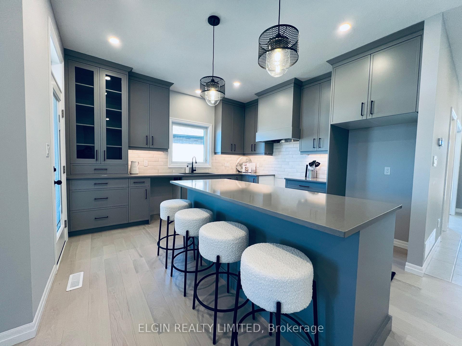 Photo 10 of 11 Dunning Way, St. Thomas — HOMEH