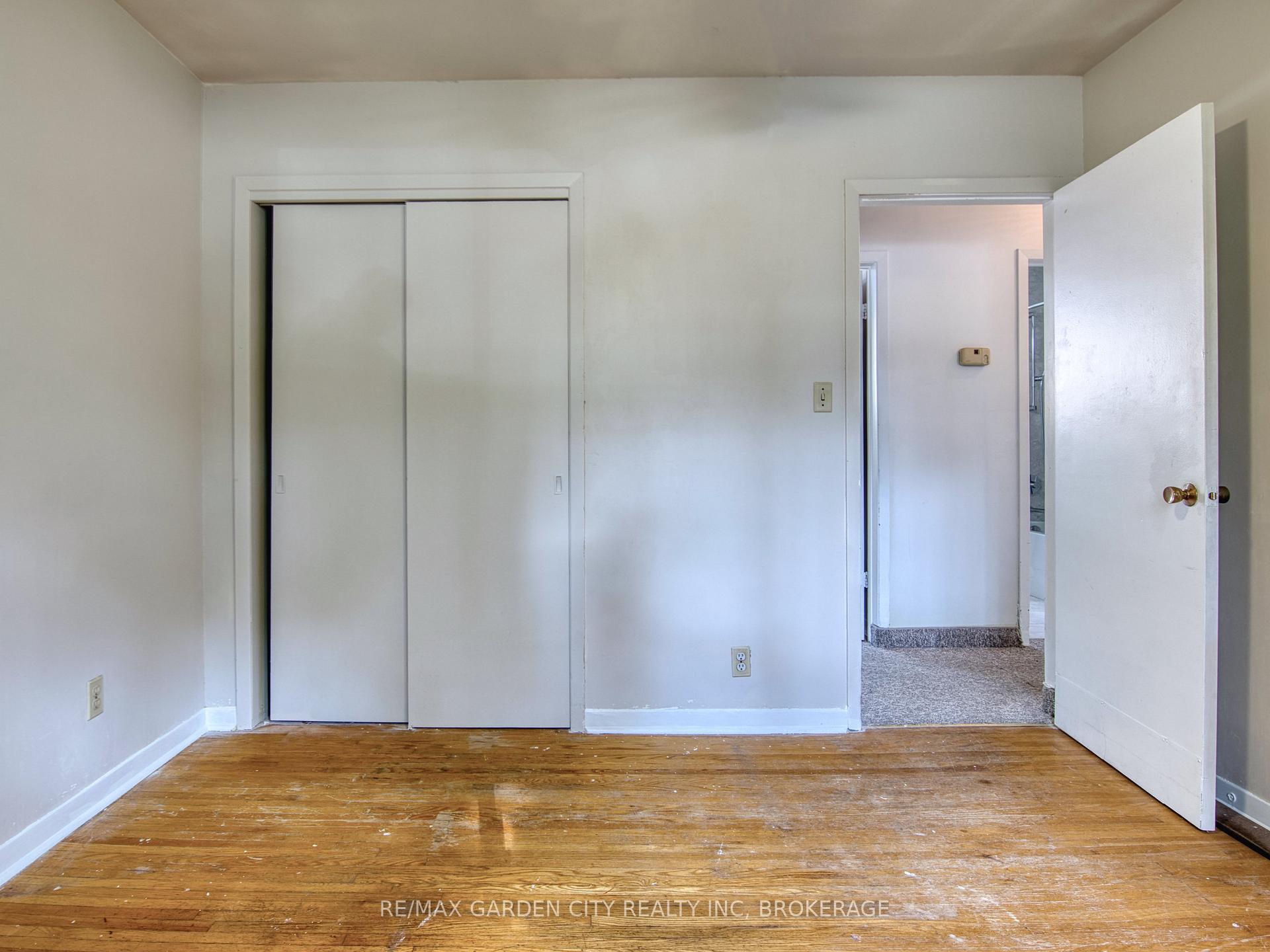 Photo 28 of 32 Viking Drive, St. Catharines, Bunting/Linwell — HOMEH