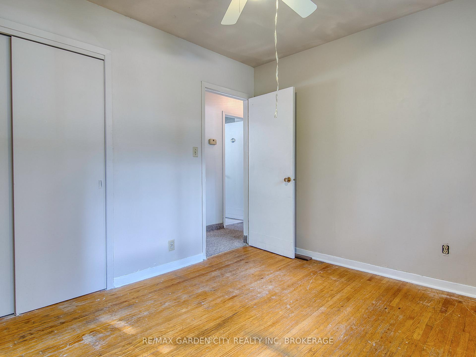 Photo 29 of 32 Viking Drive, St. Catharines, Bunting/Linwell — HOMEH