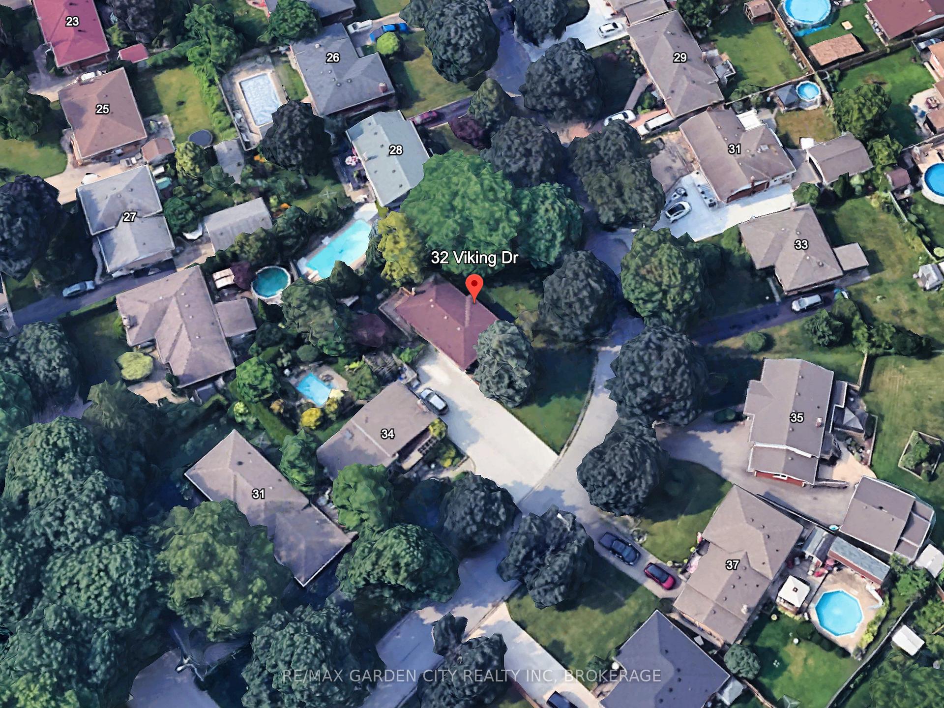 Photo 44 of 32 Viking Drive, St. Catharines, Bunting/Linwell — HOMEH