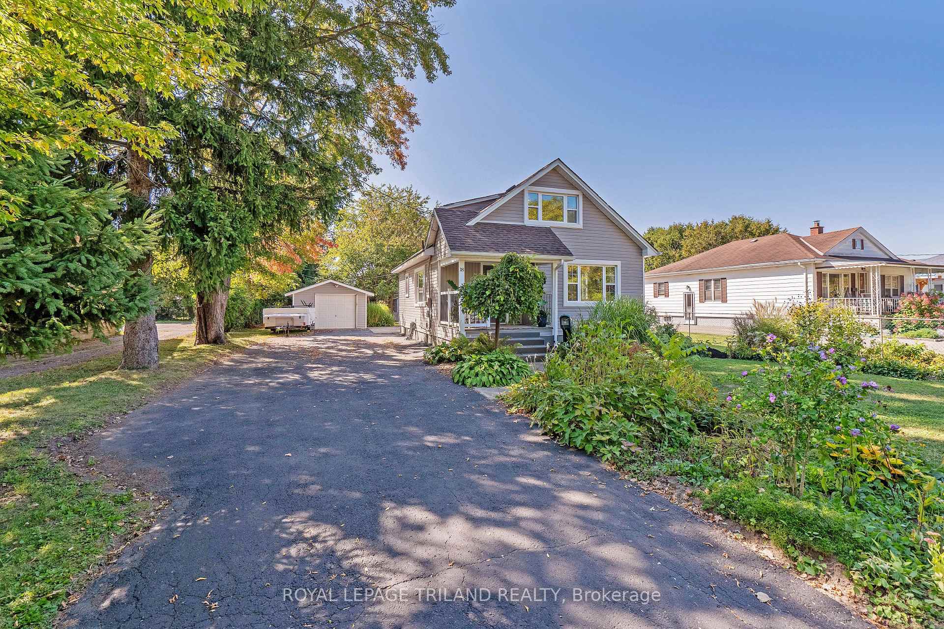 Photo 1 of 18 Tecumseh Street, St. Thomas — HOMEH