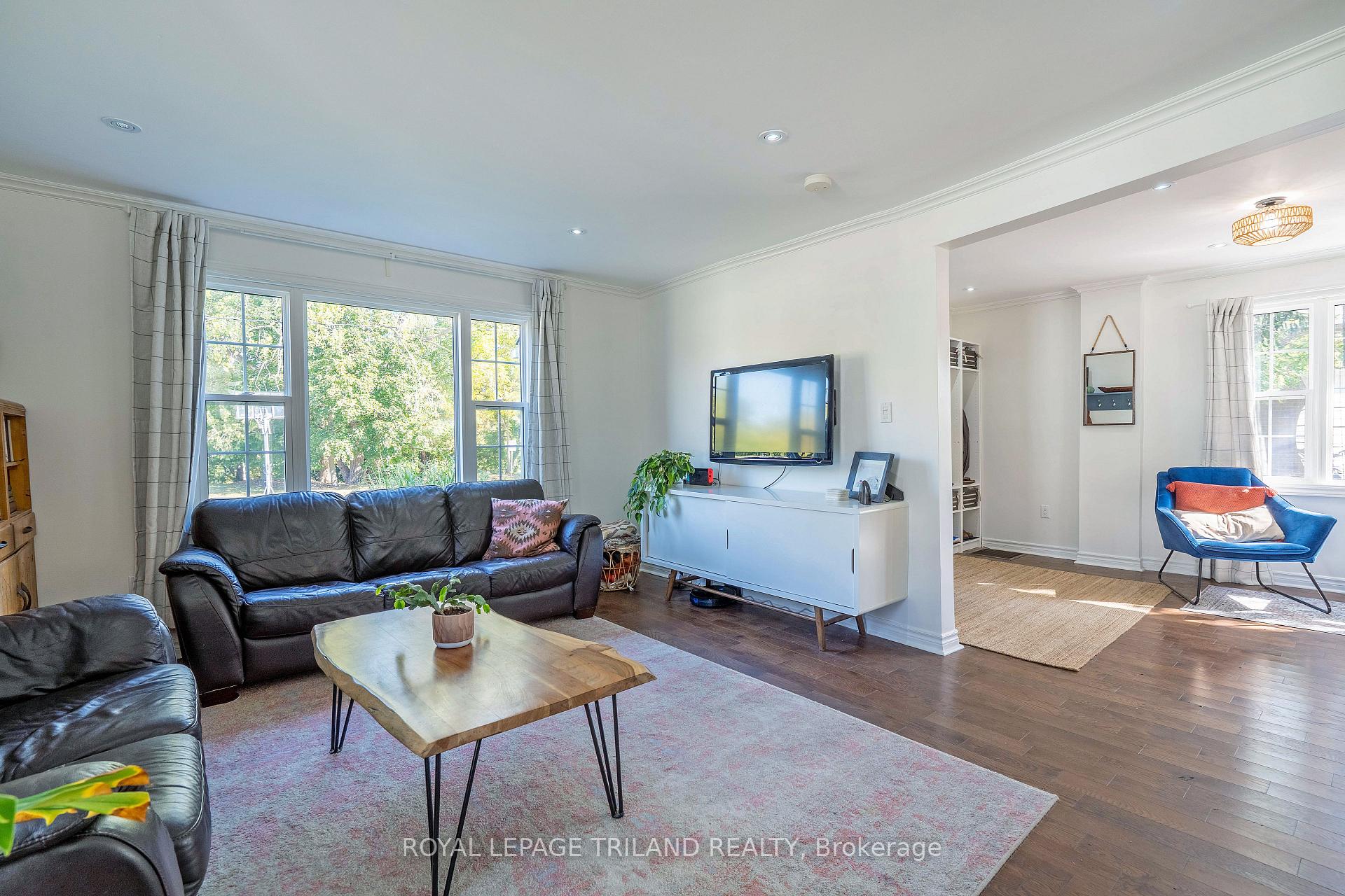 Photo 15 of 18 Tecumseh Street, St. Thomas — HOMEH