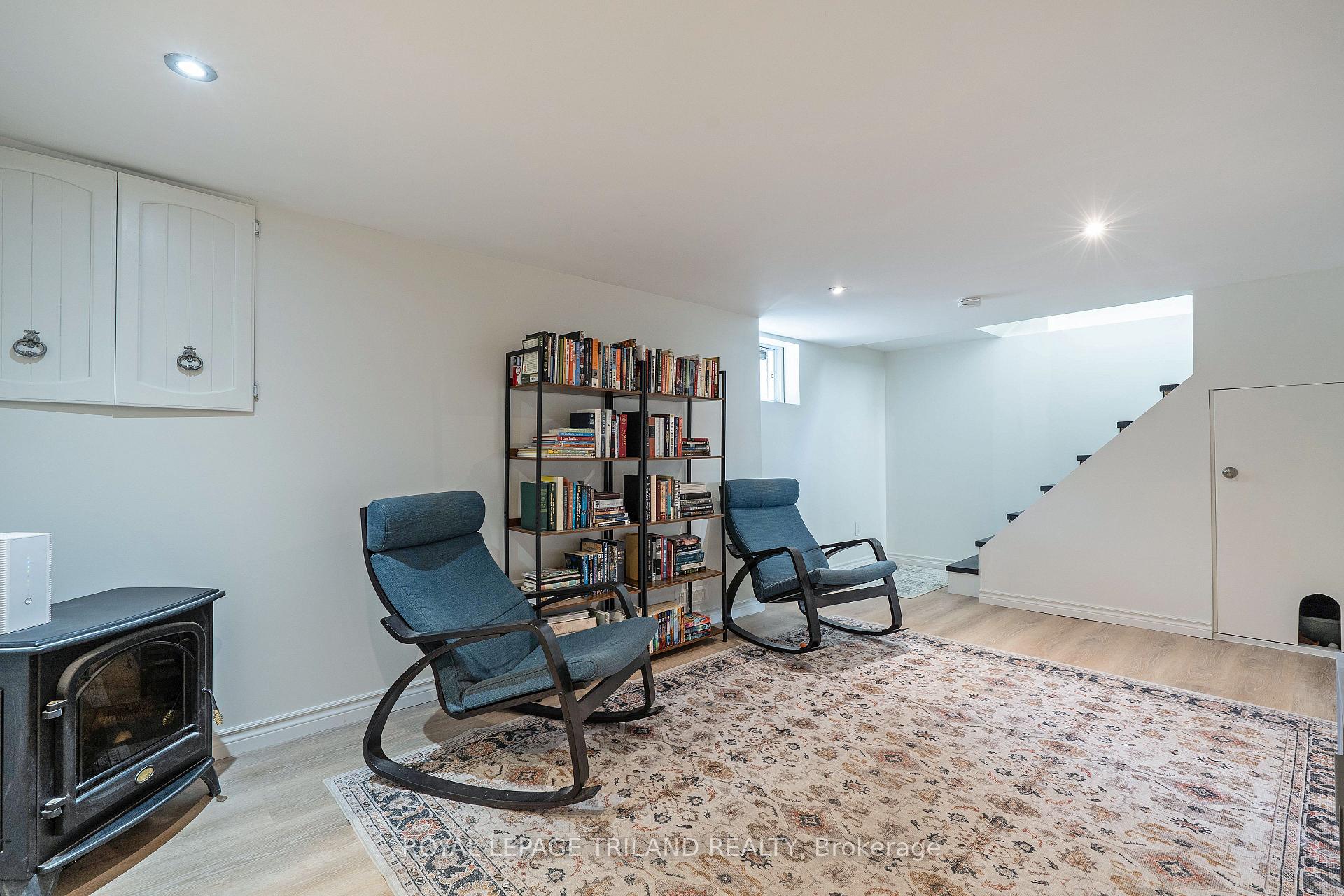 Photo 33 of 18 Tecumseh Street, St. Thomas — HOMEH