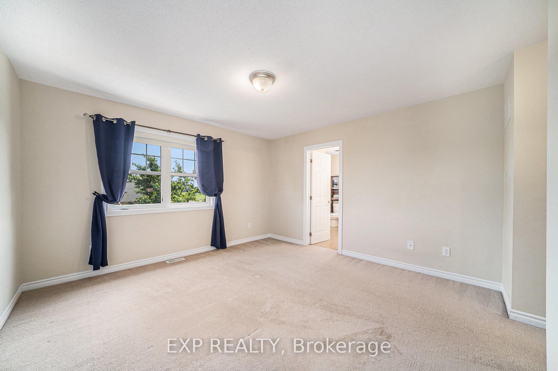 Photo 7 of 301 Gallantry Way, Ottawa, Stittsville (North) — HOMEH