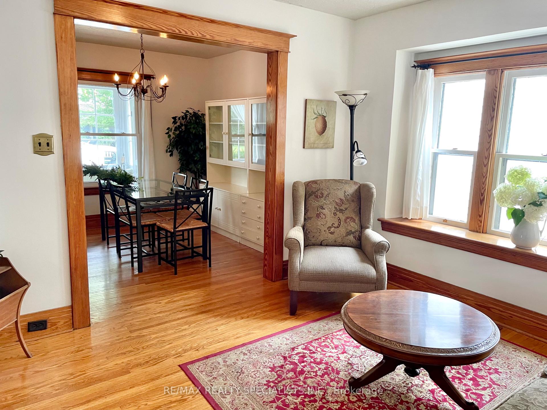Photo 11 of 56 Woodland Avenue, St. Catharines, Downtown — HOMEH